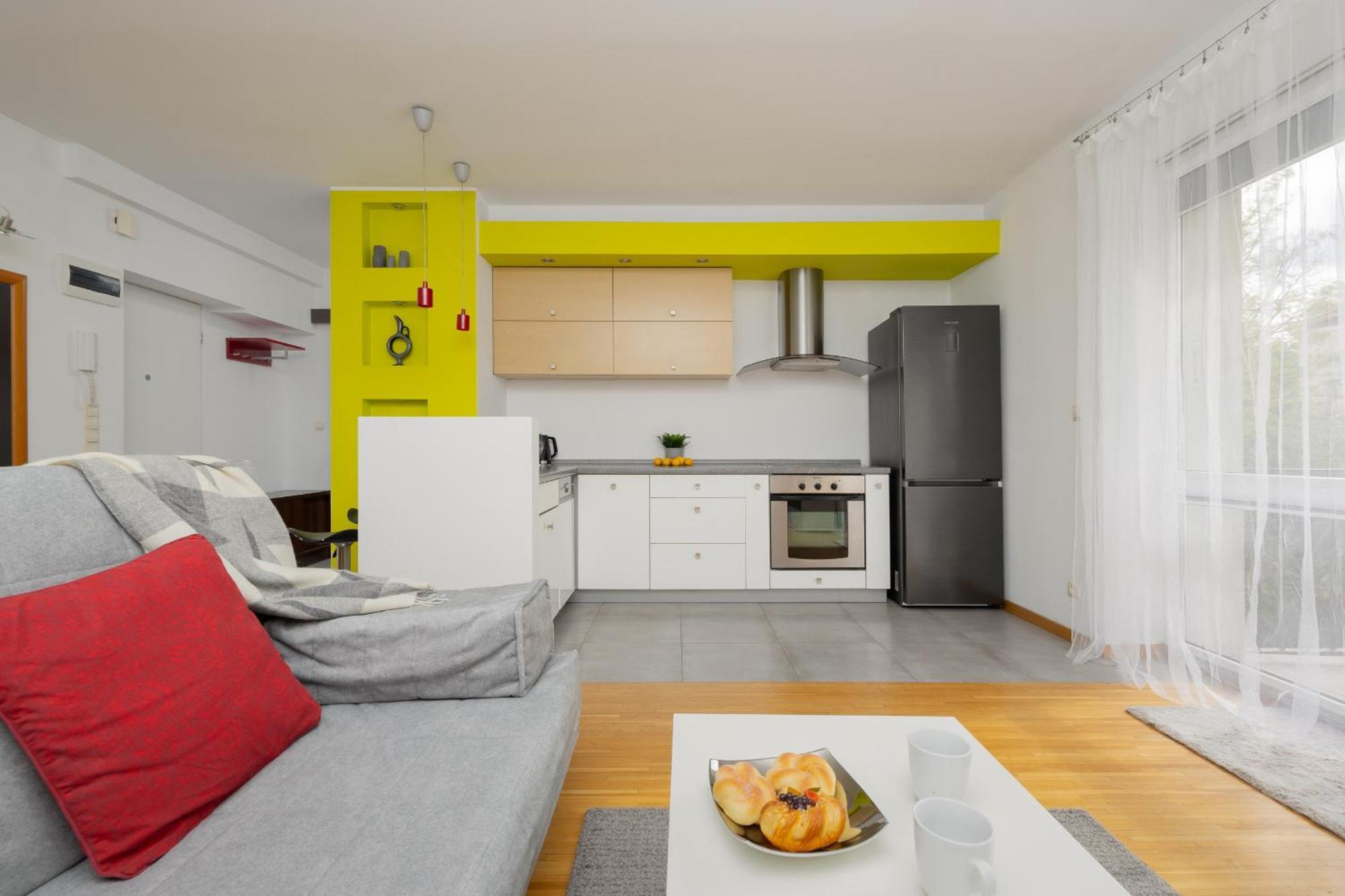 Sunny In The Heart Of By Renters * Warsaw