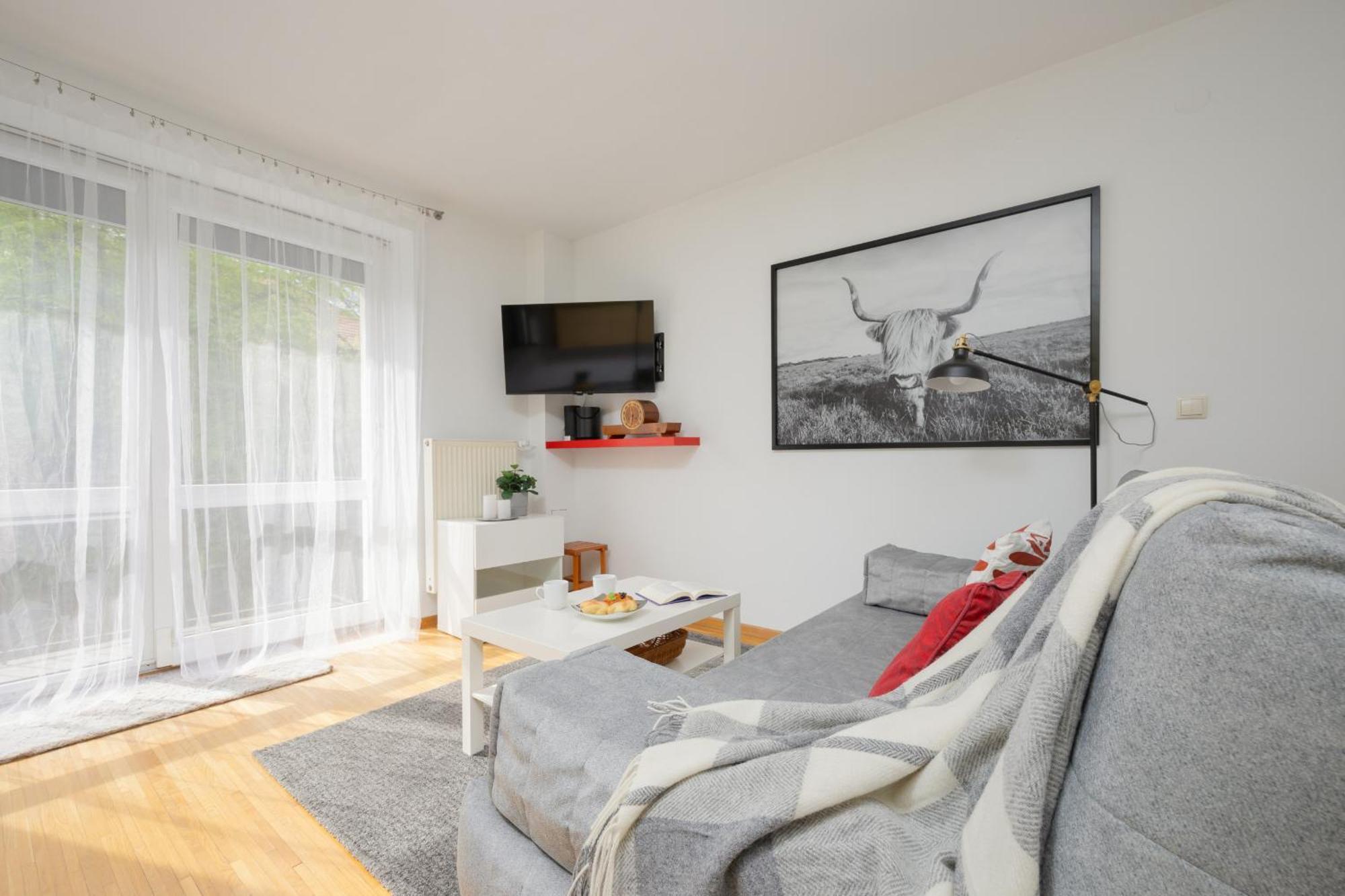 Apartment Sunny In The Heart Of By Renters