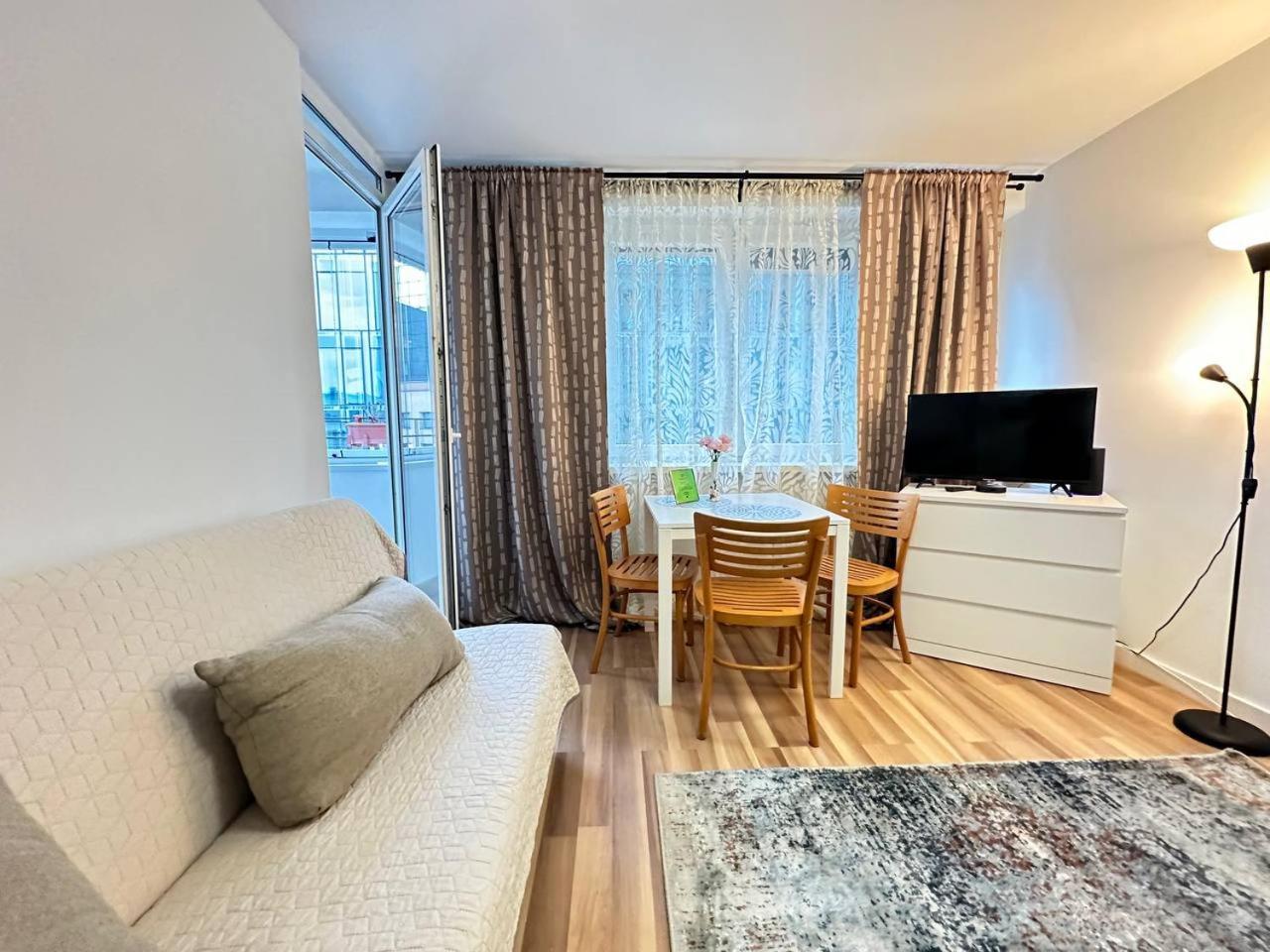 Apartment 5centrum Stanislawa Moniuszki10 Wi-fi 1gb Sekparking *