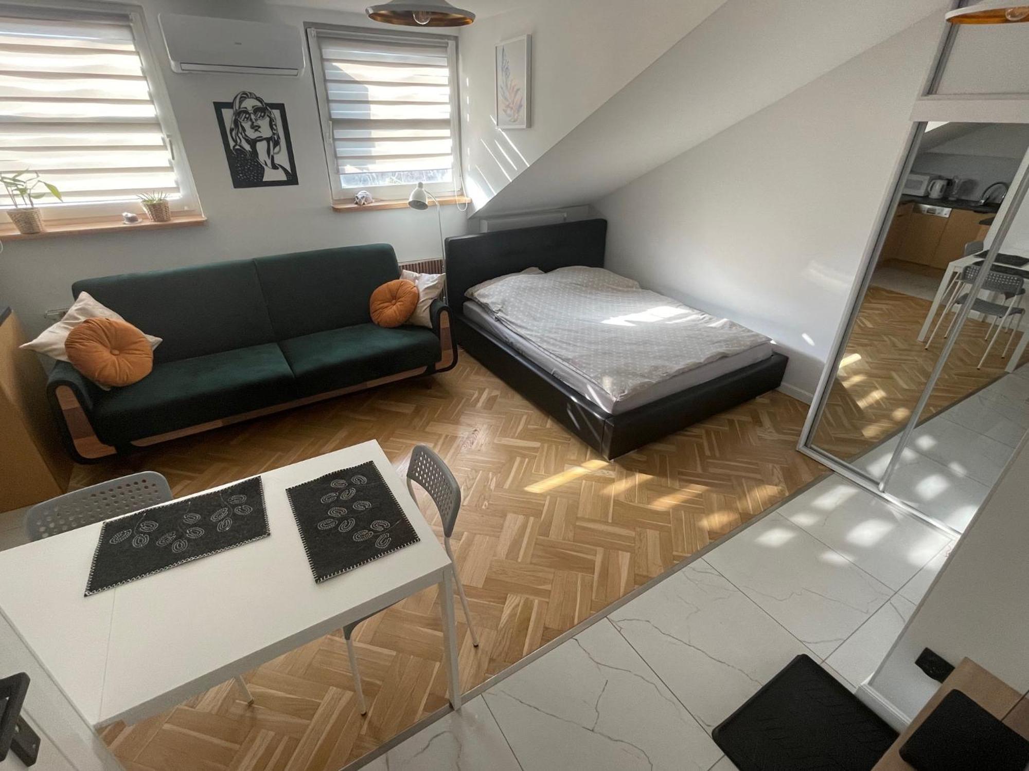 Apartment Kawalerka Premium A 29m2 - Po Remoncie - Nowa! Warsaw