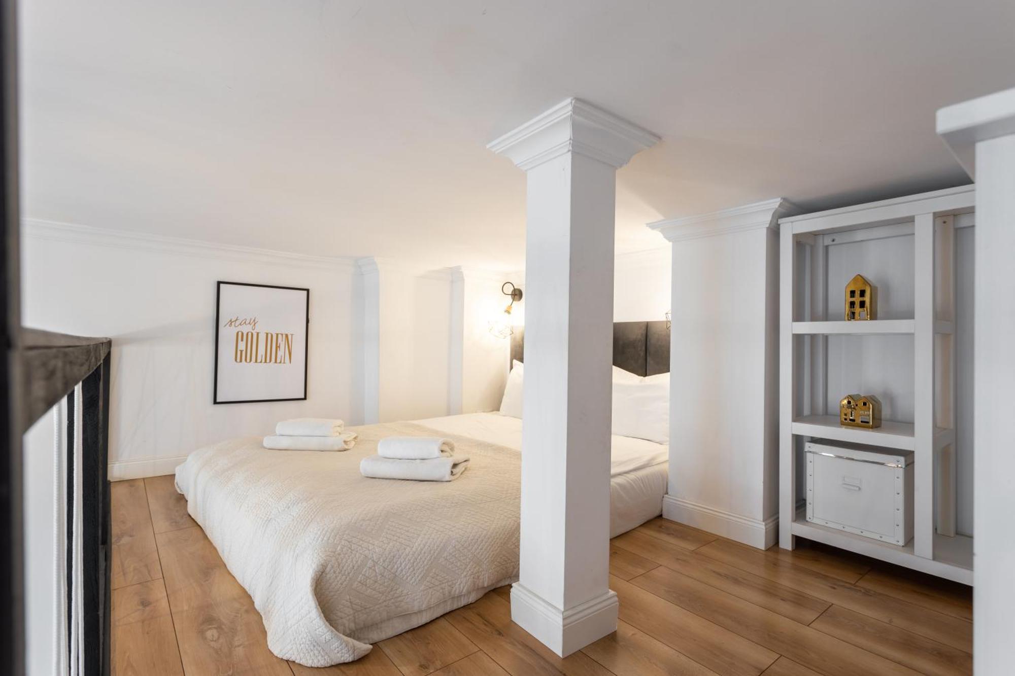 Apartamento Close-central - Great Location - Stylish Loft- Zlota Street Varsóvia