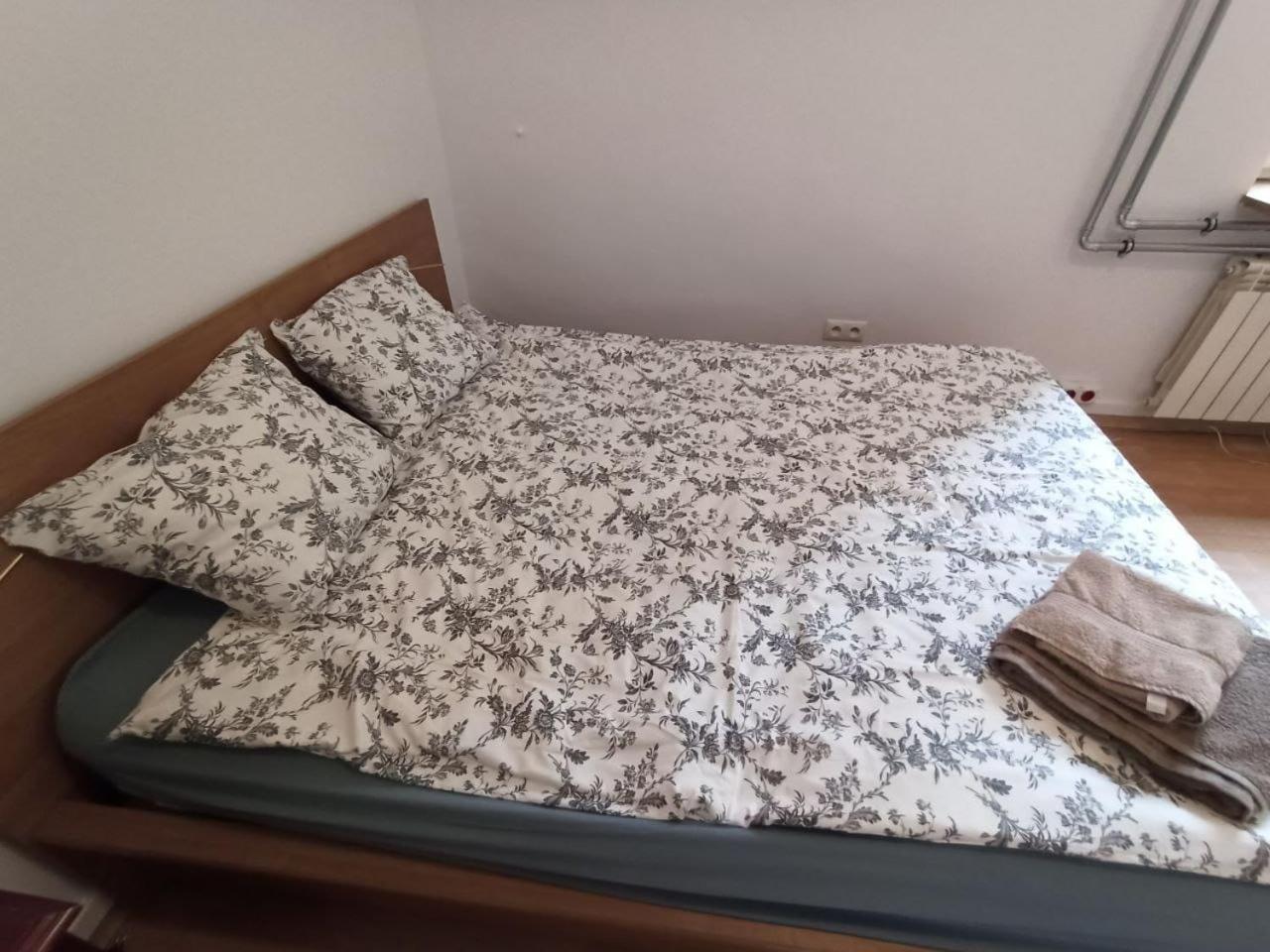 Homestay To Close *