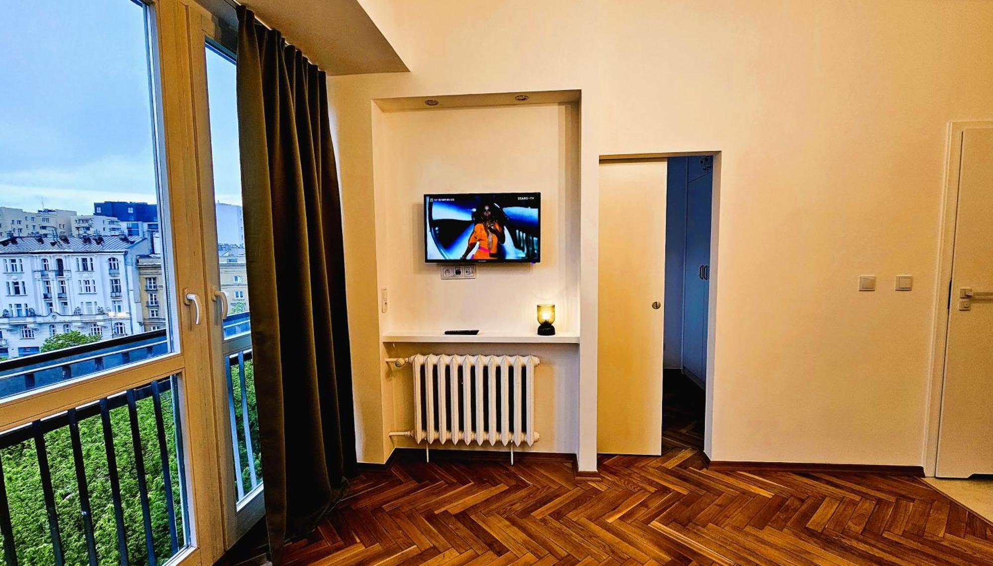 Apartment Cool Art *