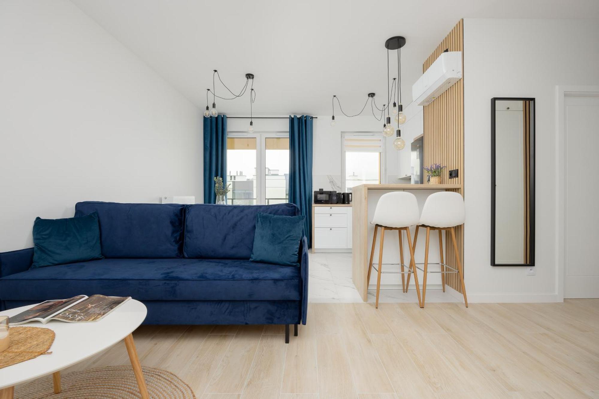 Stylish With Parking By Renters