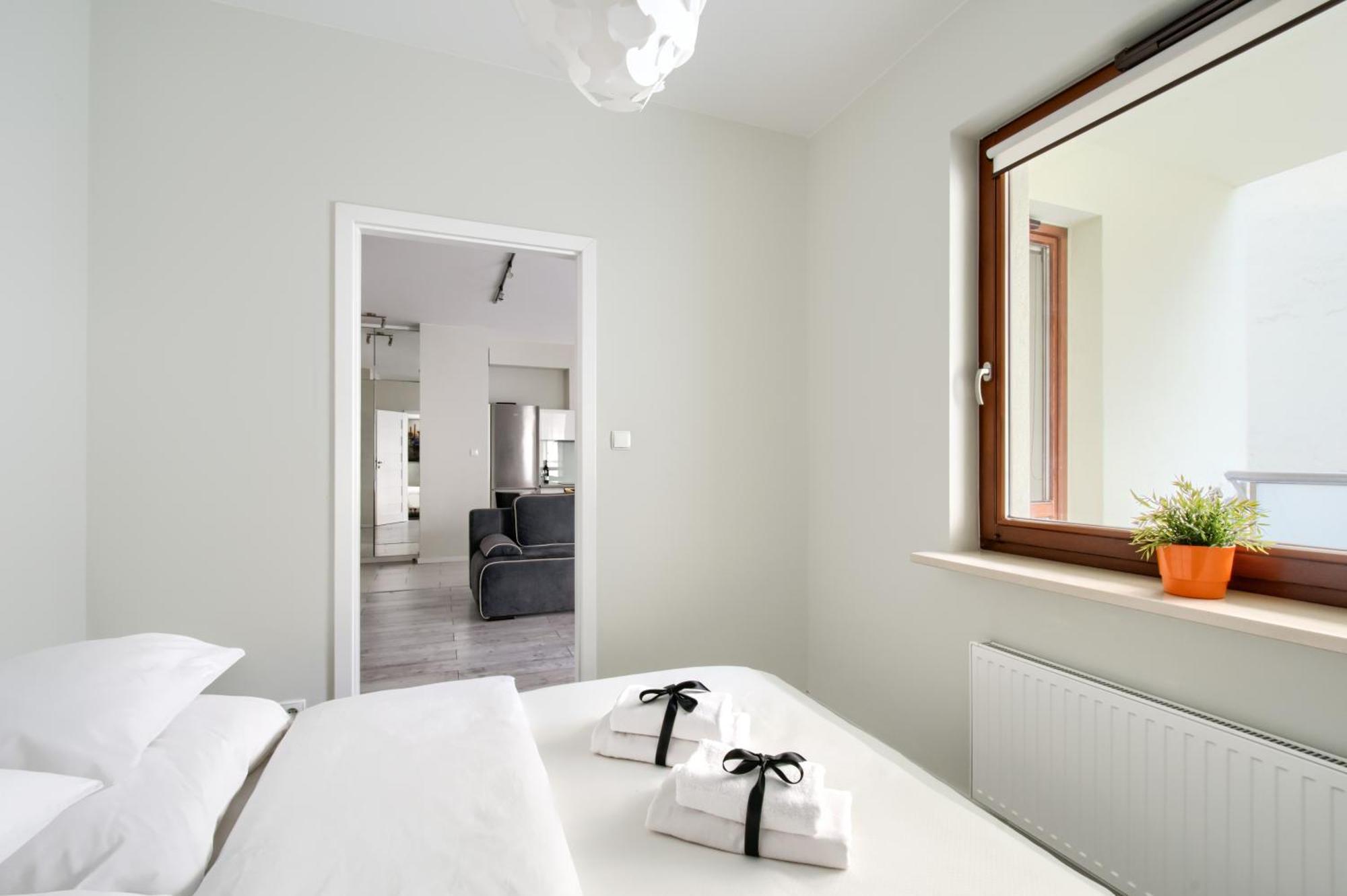 Apartamento Night Rondo Daszynskiego Varsóvia