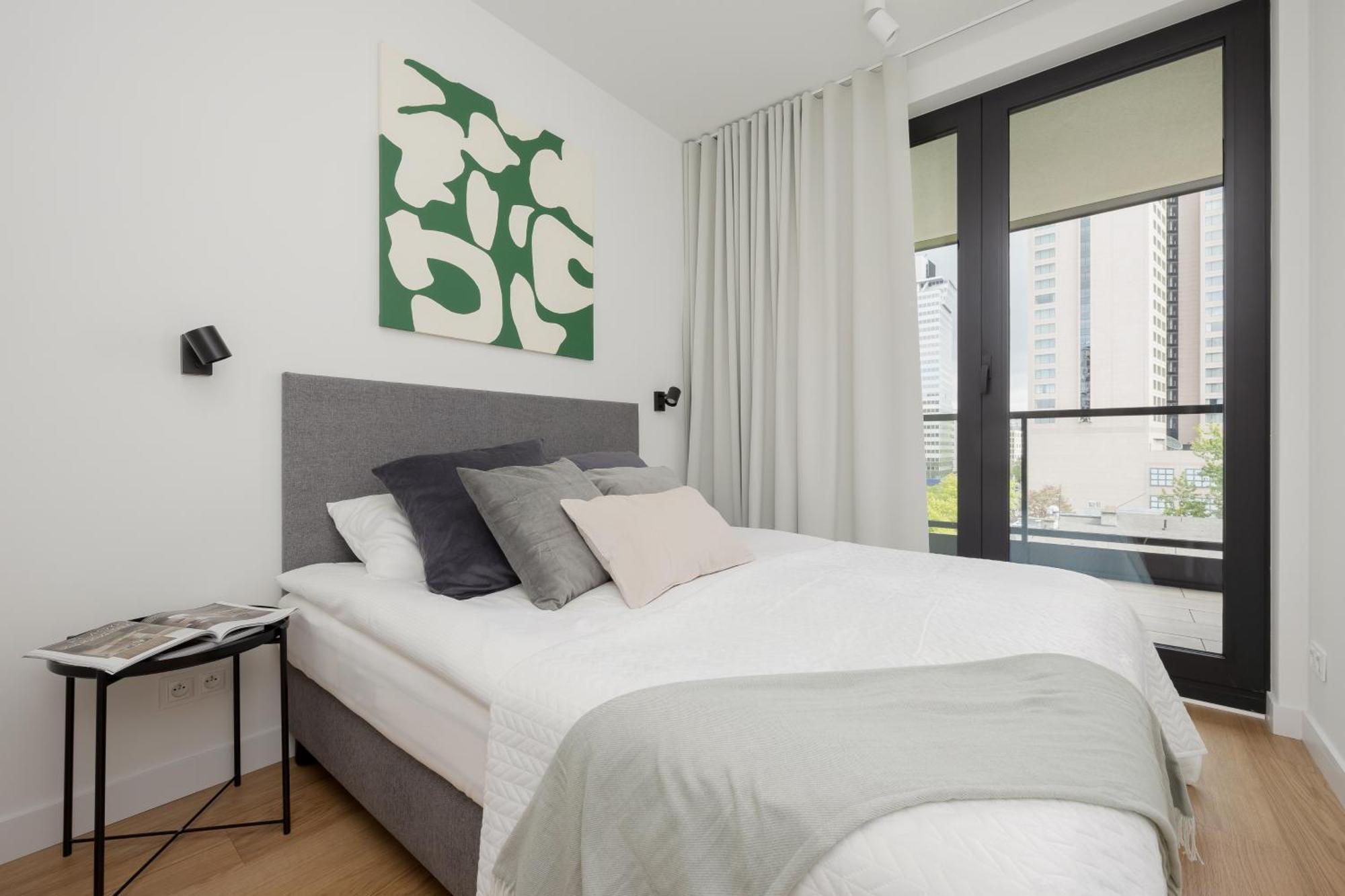 Luxurious And Modern In Center With Parking By Renters Prestige Apartment *