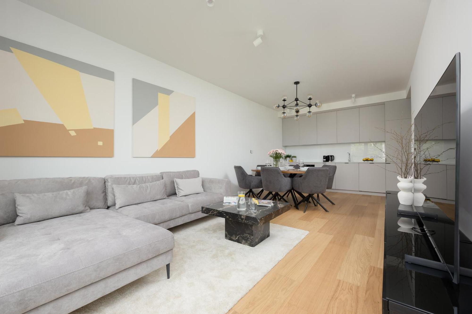 Luxurious And Modern In Center With Parking By Renters Prestige Apartment *