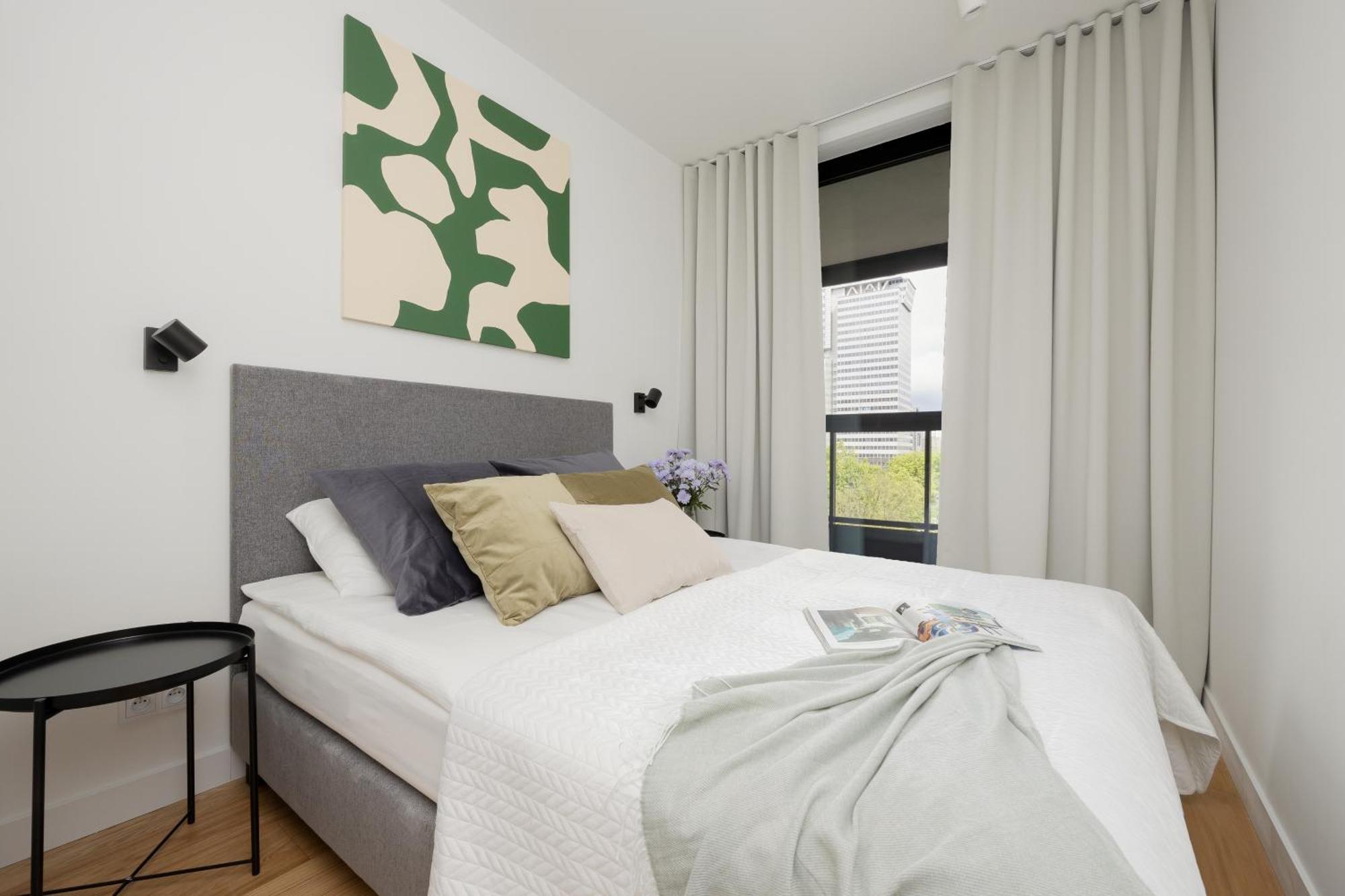 Luxurious And Modern In Center With Parking By Renters Prestige
