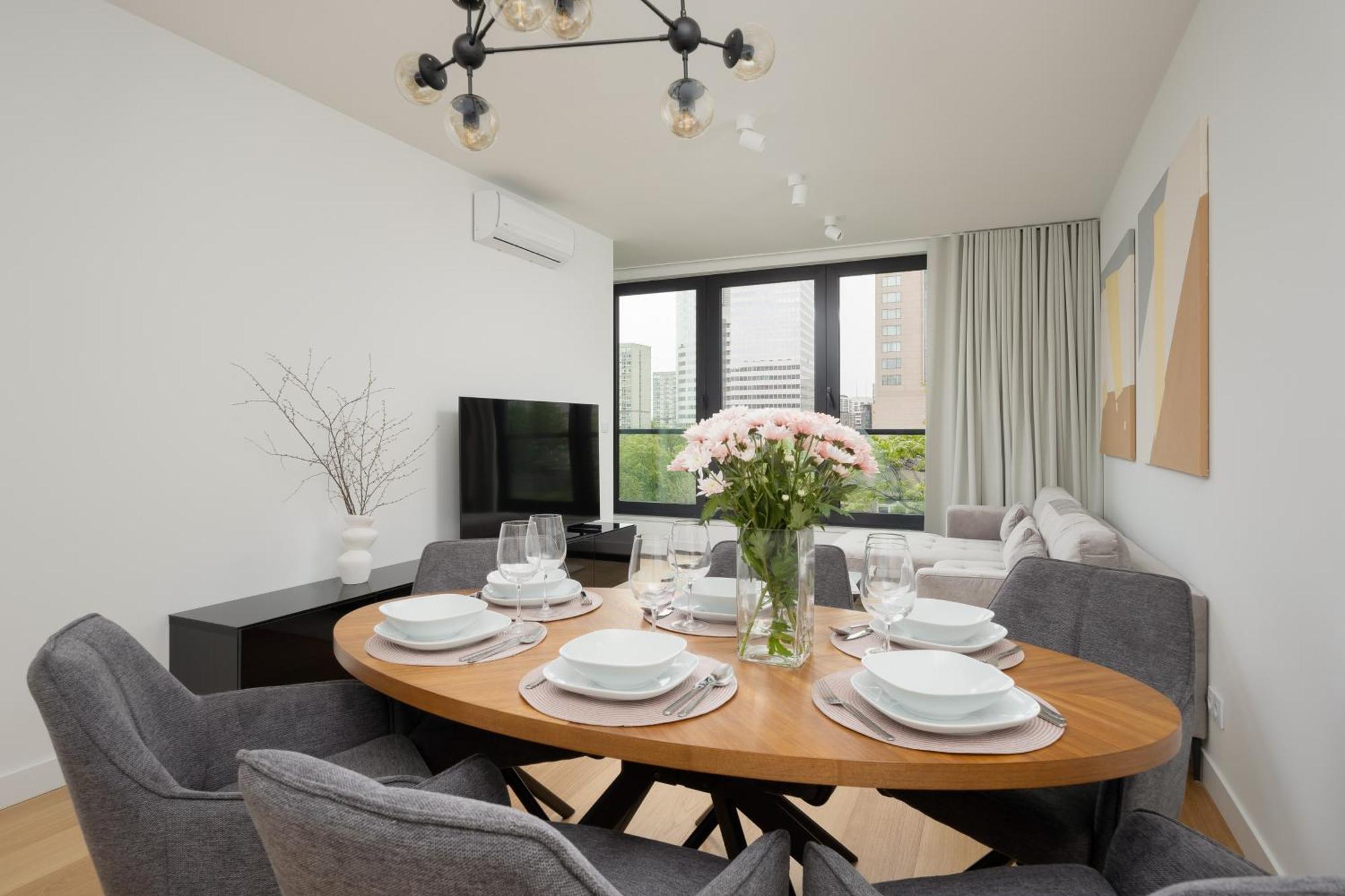Apartment Luxurious And Modern In Center With Parking By Renters Prestige