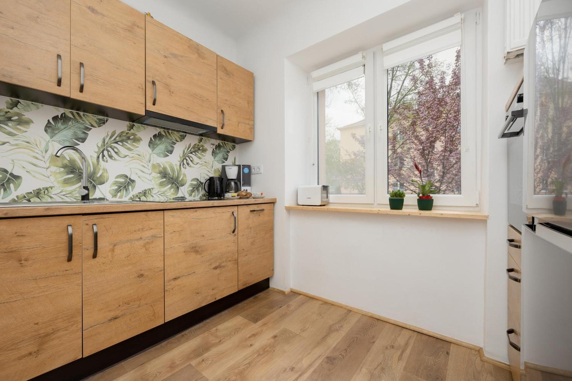 Spacious For 6 People Near The Old Town By Renters Apartment Warsaw