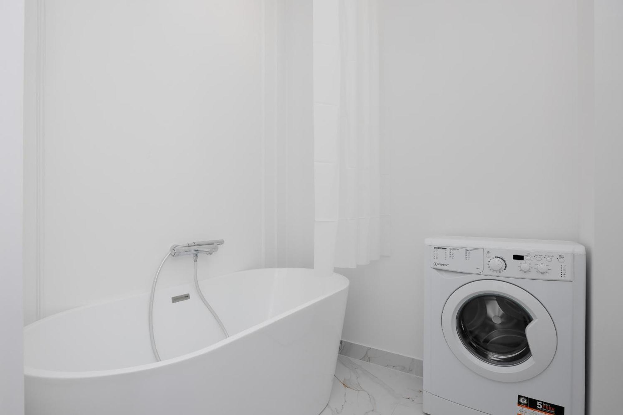 Minimalist Near Rondo Daszynskiego By Renters Warsaw