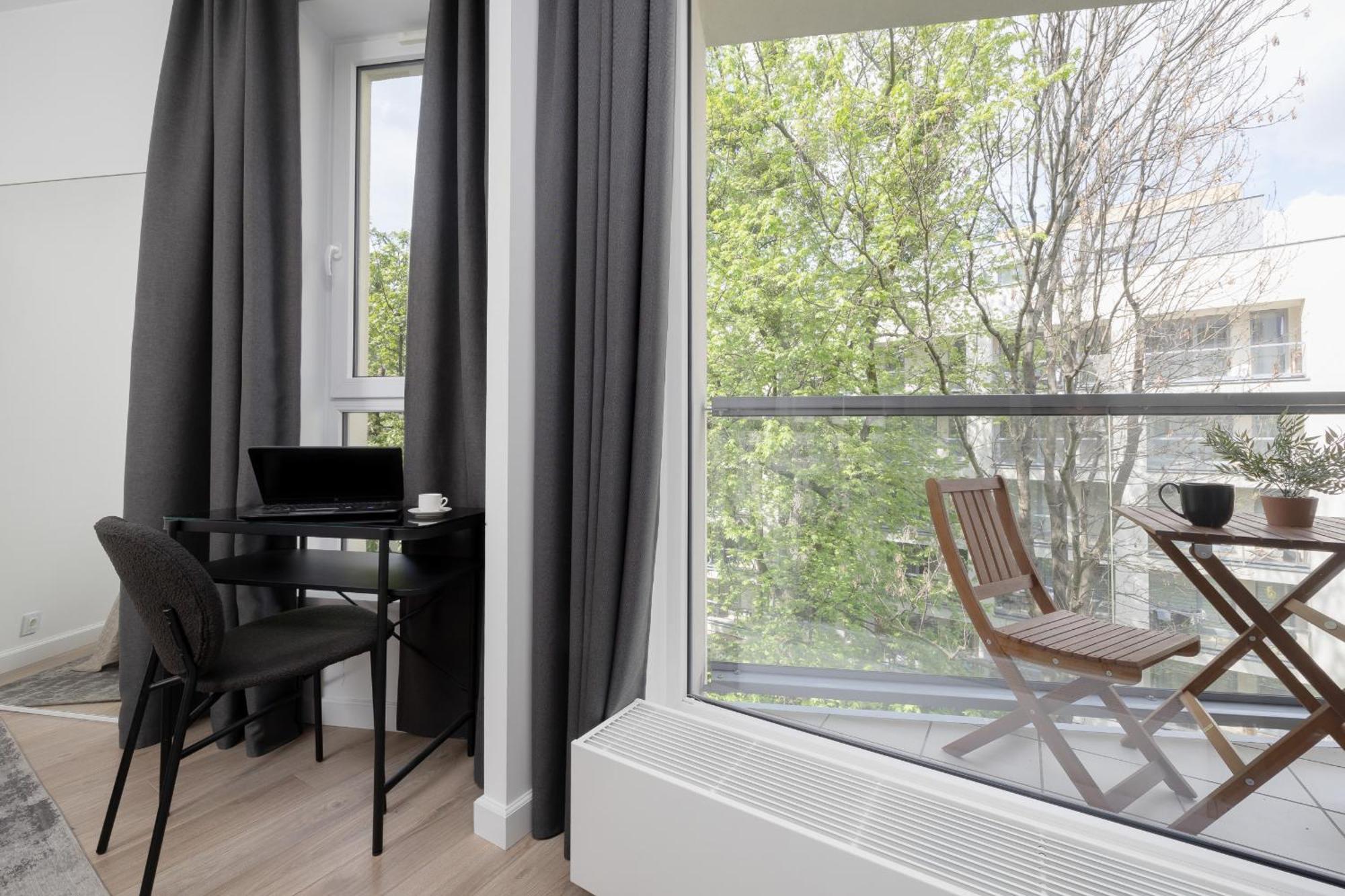 Minimalist Near Rondo Daszynskiego By Renters Apartment Warsaw