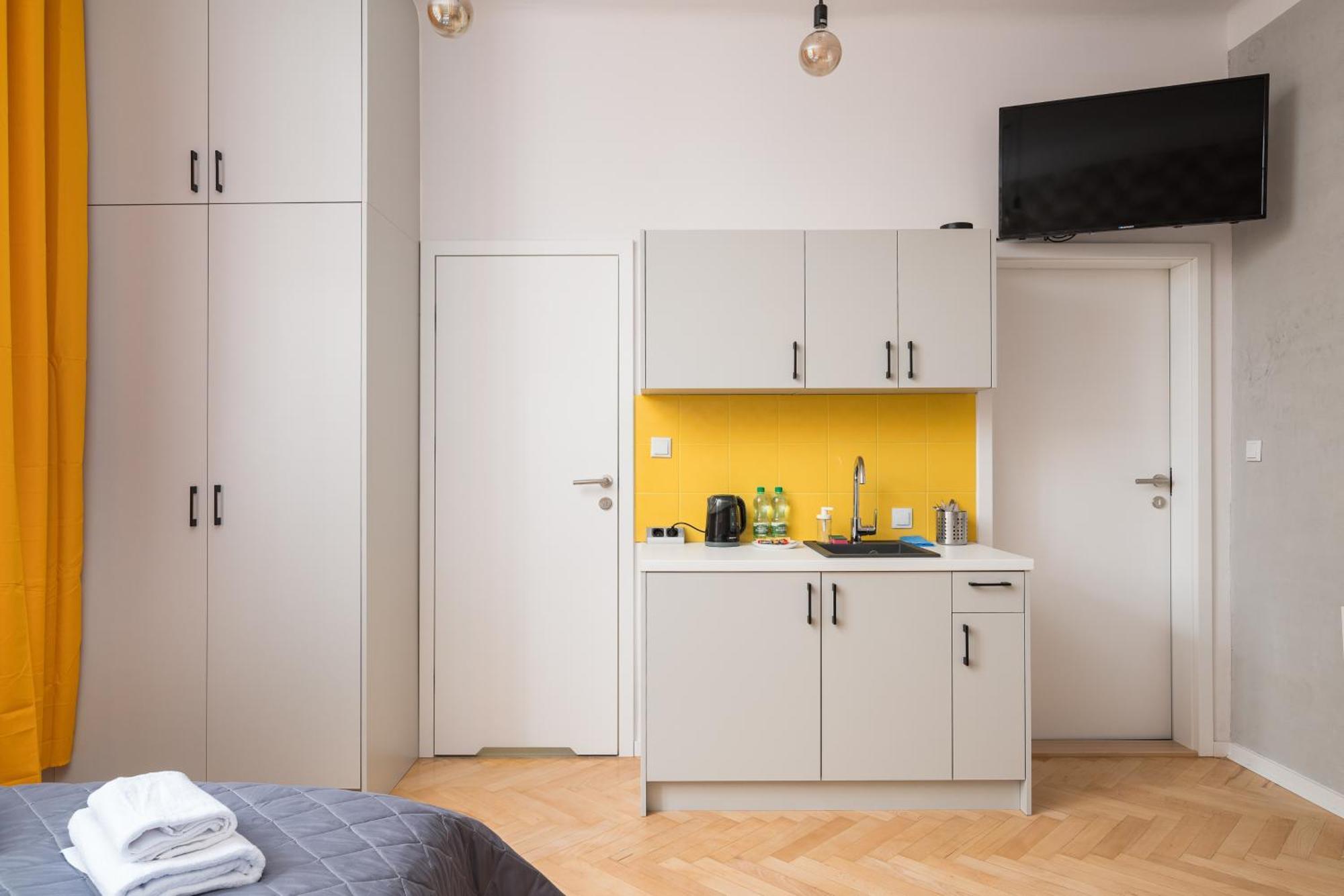 Parkland Homely Apartment Warsaw