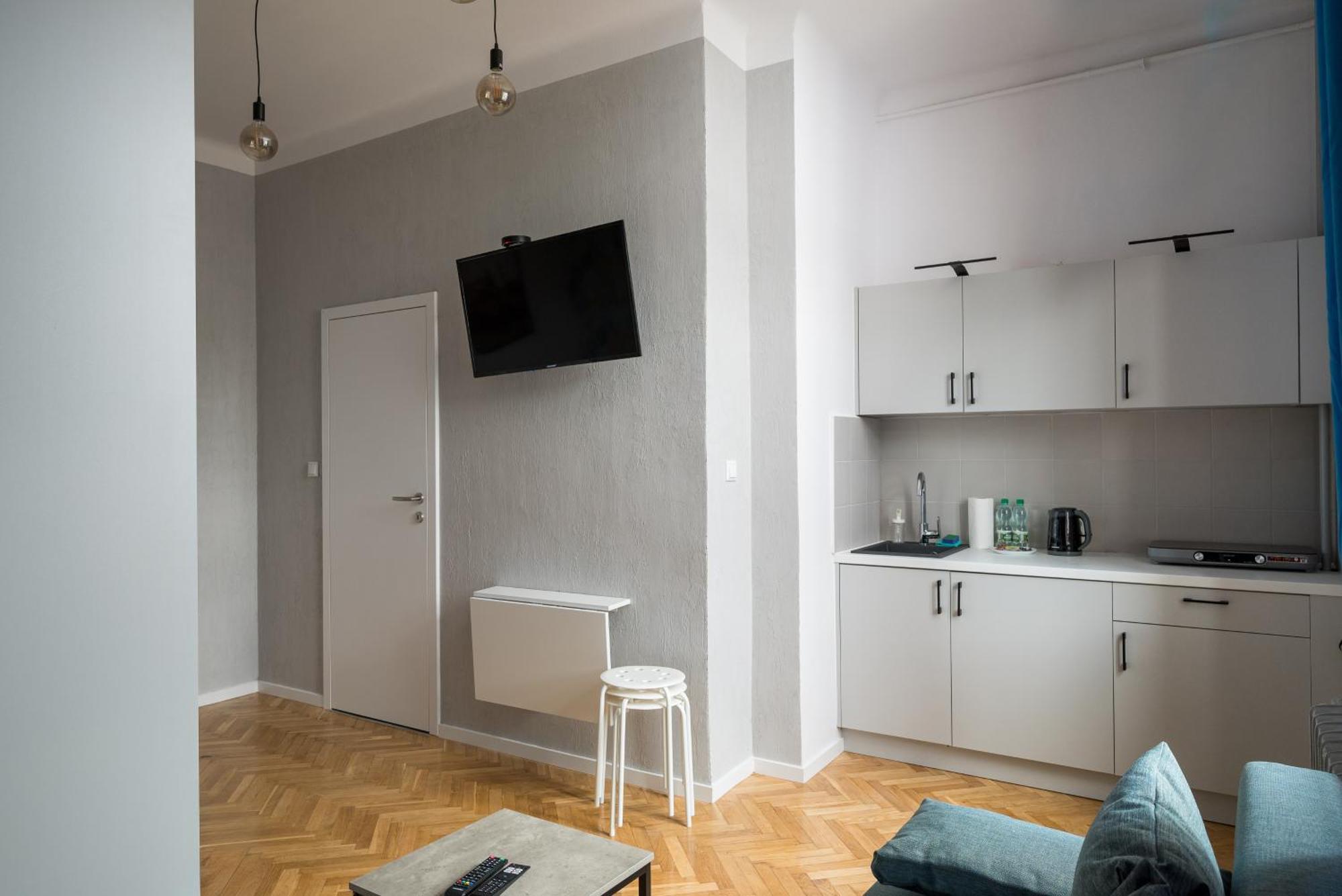Parkland Homely Apartment