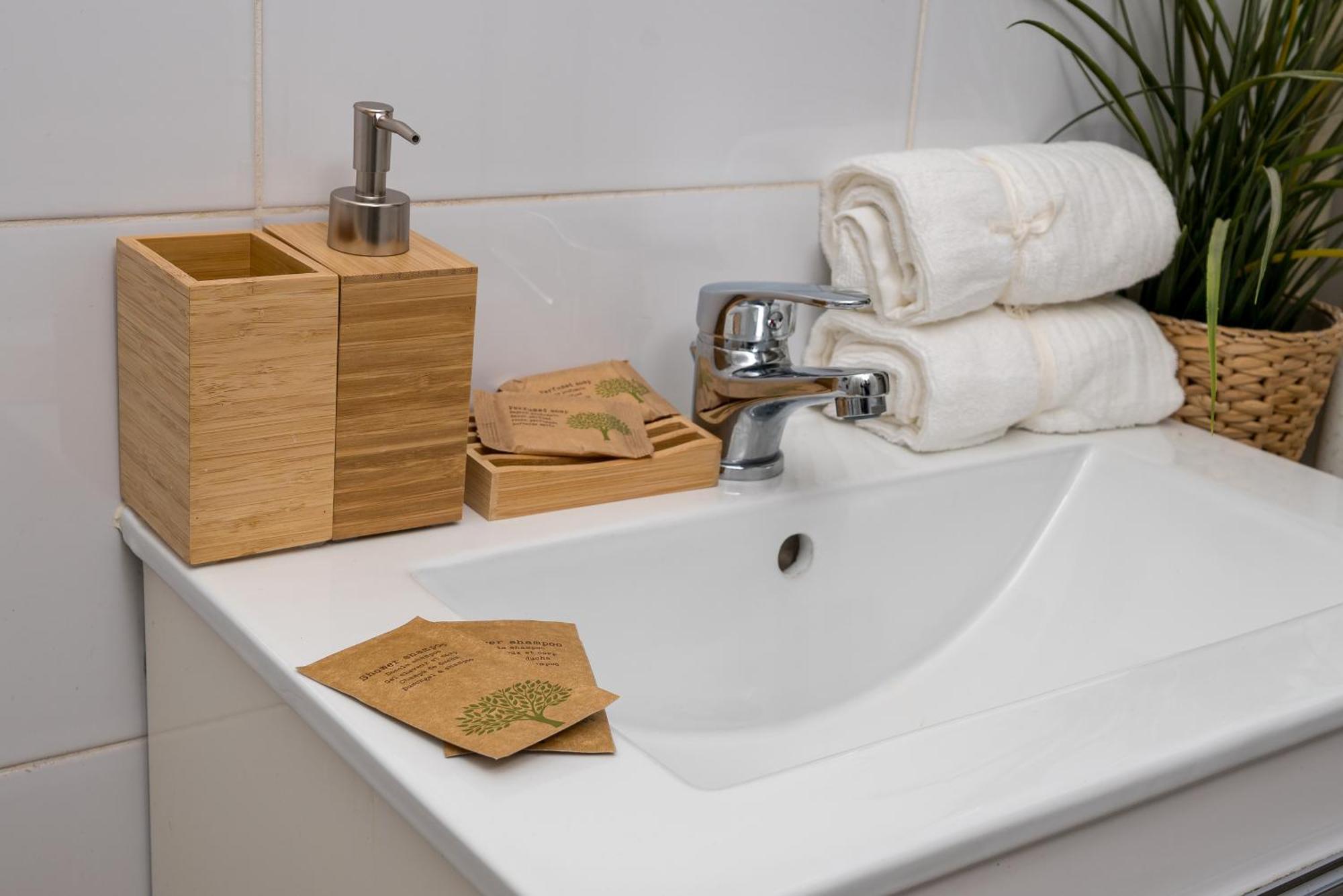 Oasis Charming Loft In A Historic Tenement House 900 M From Station Apartment Warschau