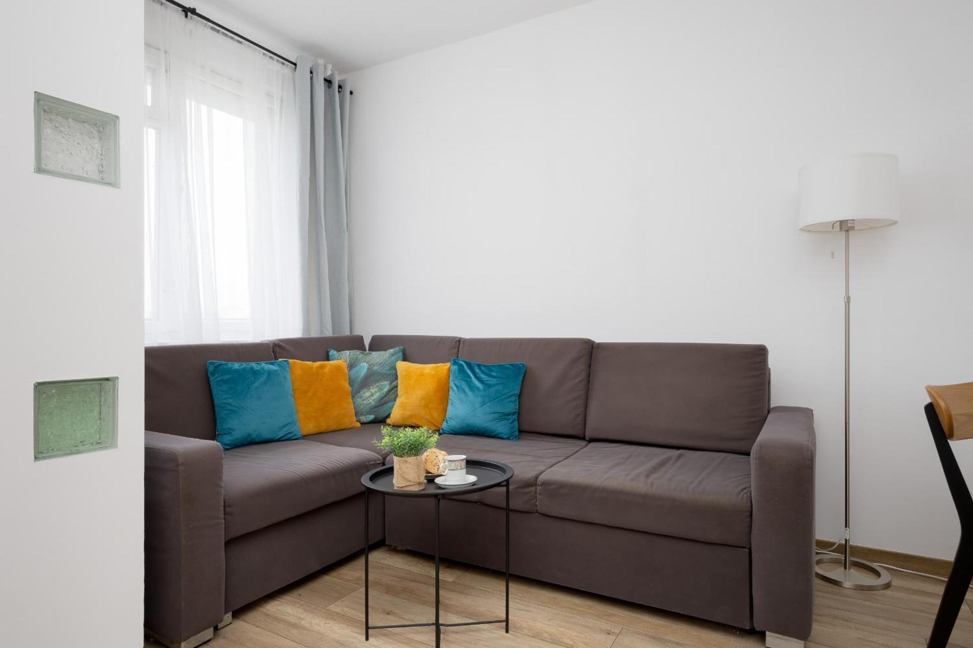 Modern Near Airport Wlochy By Renters