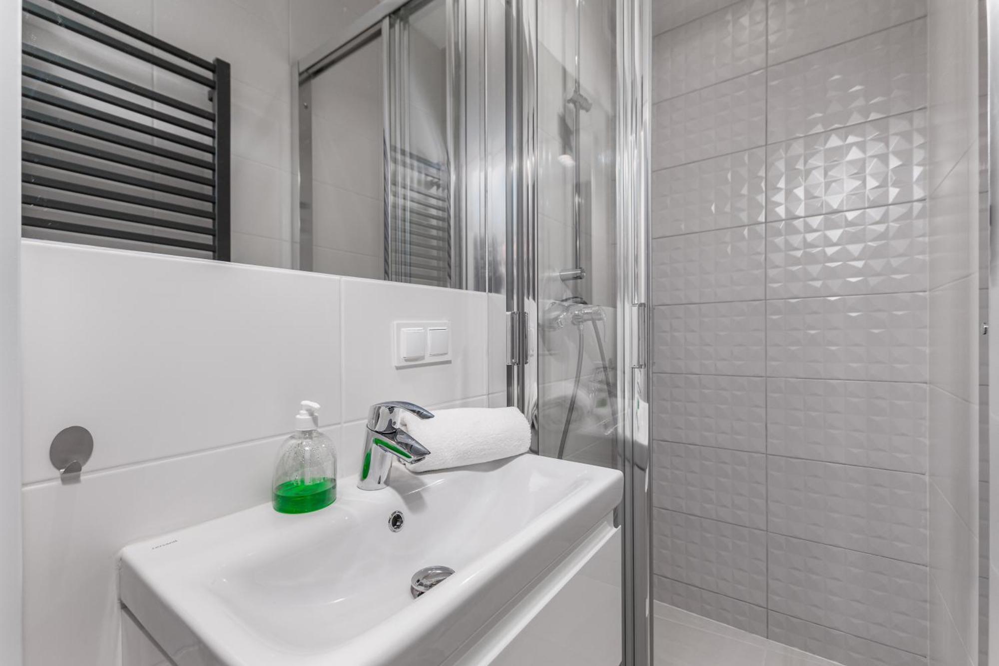 Zelazna 16 By Homeprime Apartment Warsaw
