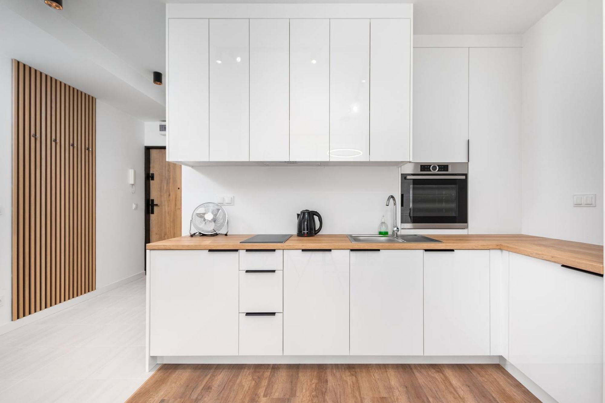 Apartment Zelazna 16 By Homeprime Warsaw