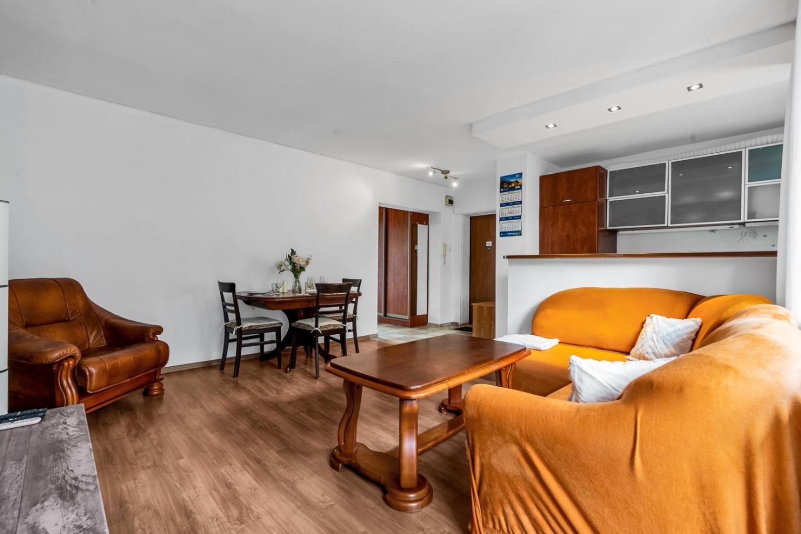 Targowek - 54m2, Balcony, Bus Nearby - By Rentujemy * Warsaw