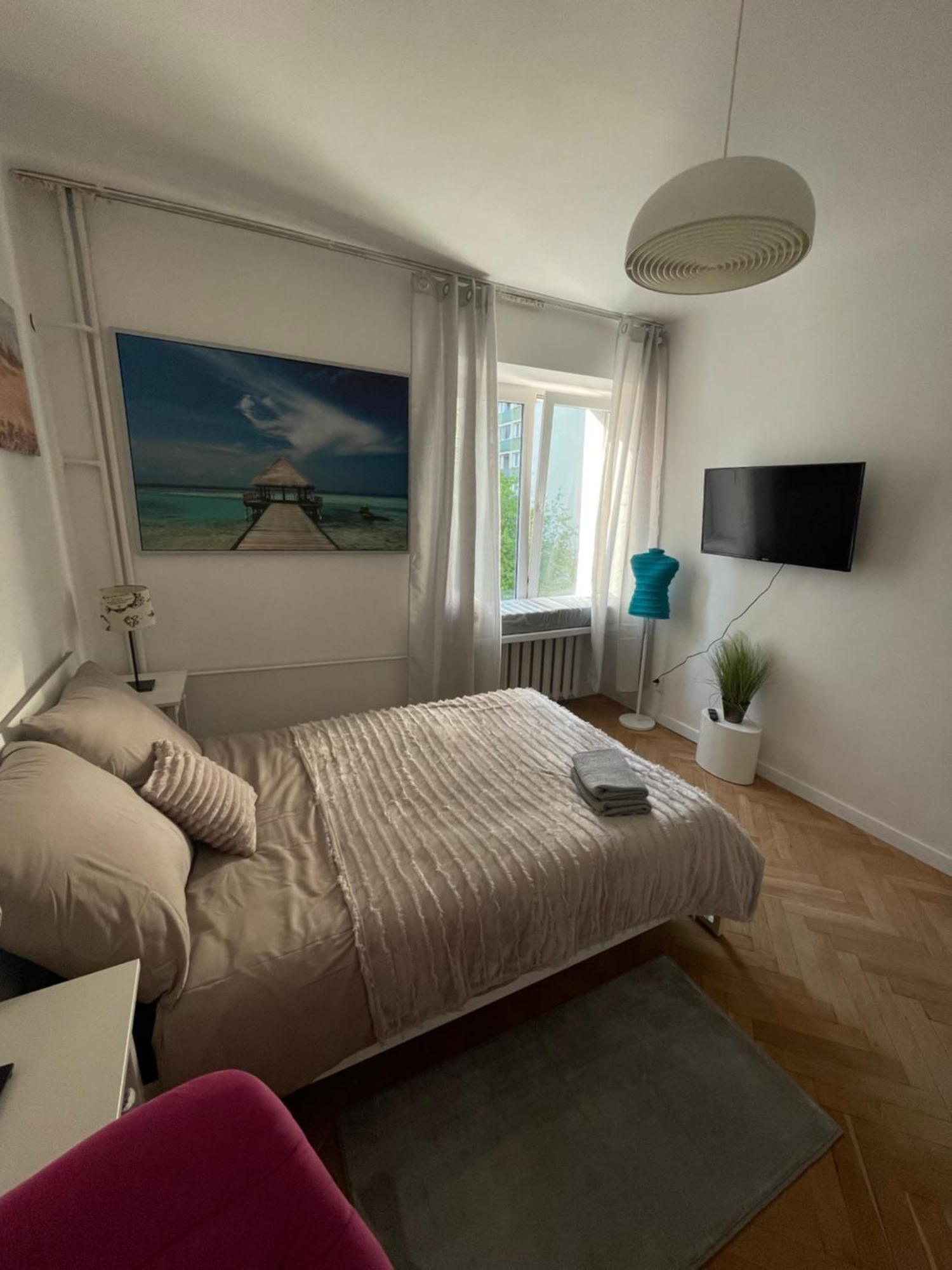 Metro Swietokrzyska Apartamento *