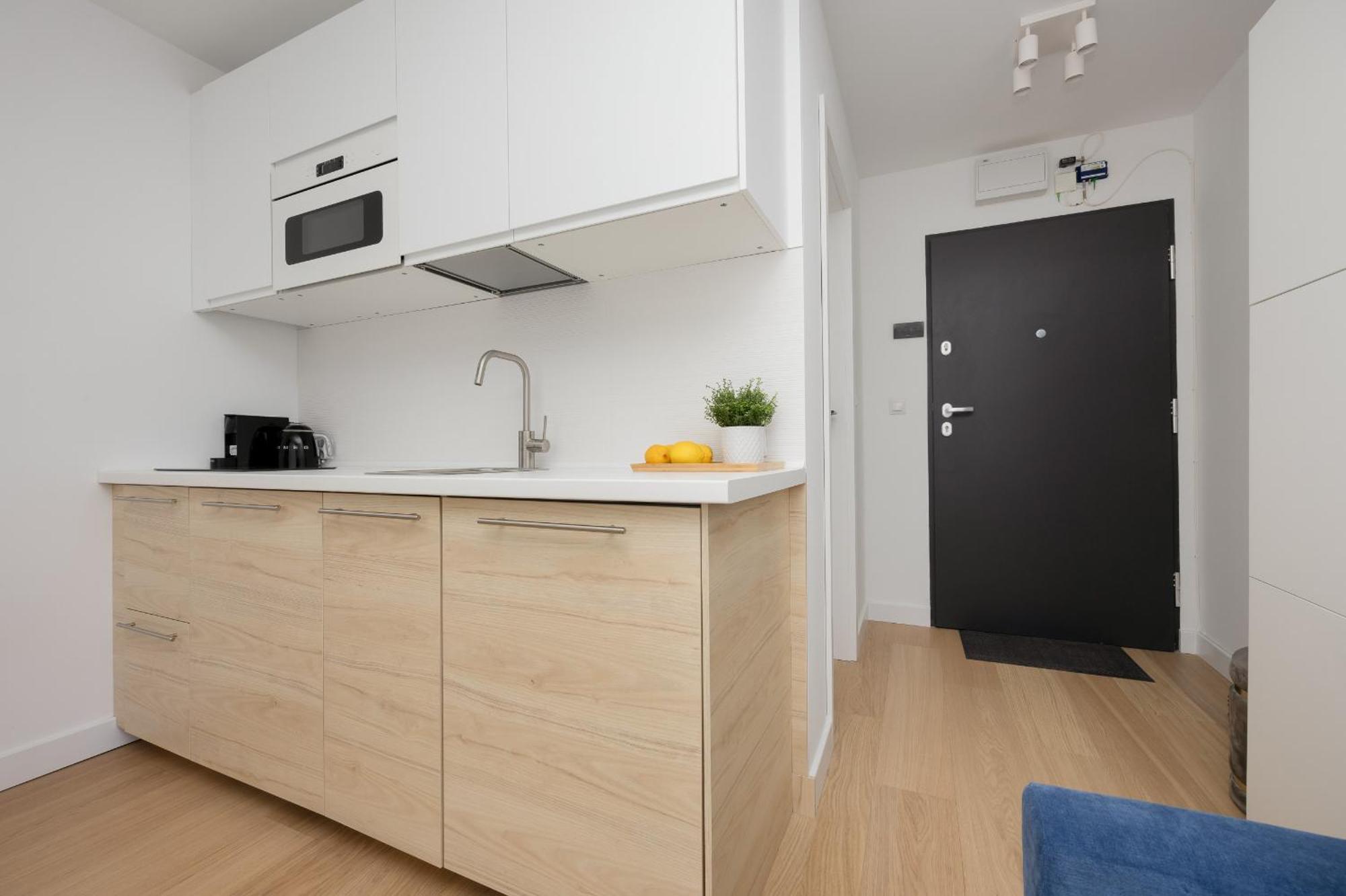 Beautiful Near Mokotow Field By Renters Apartment *