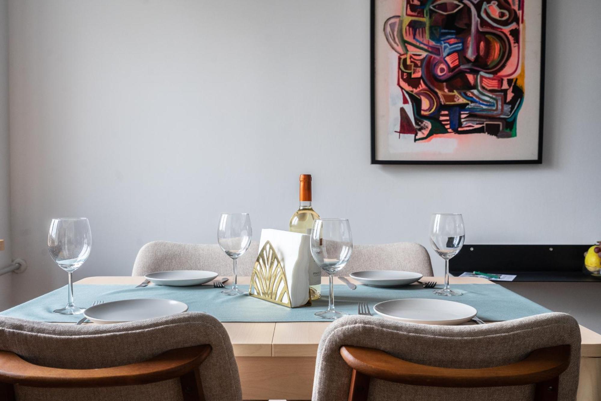 Oomph Warsaw Central Elegant Apartment Apartment