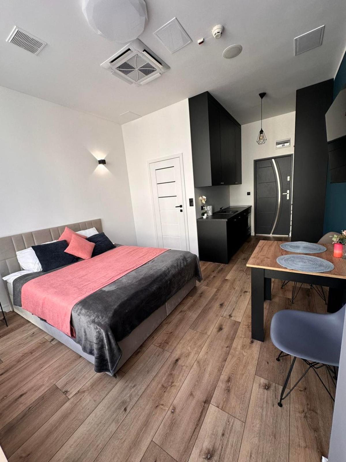 Hotel Apart * Warsaw
