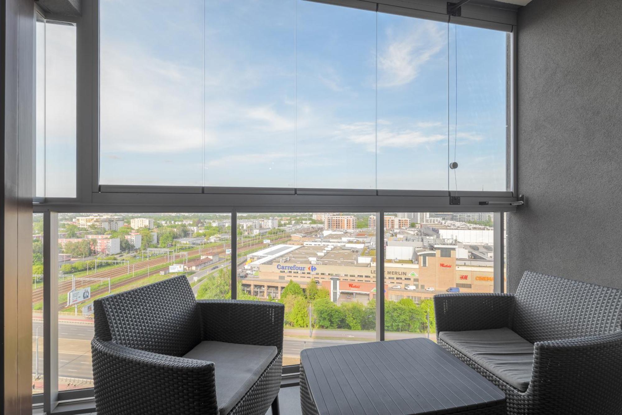 13th Floor Arkadia By Nyx Apartment