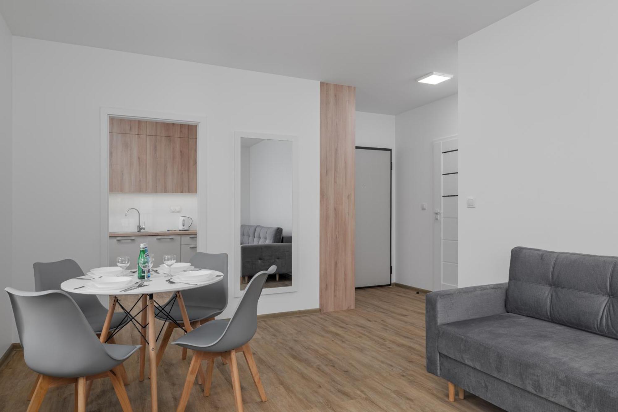 Zencow 5 By Nyx Apartment Warsaw