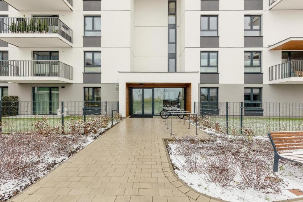 Apartment Green In Warsaw's Bemowo District With A Garden And Double Garage Warsaw