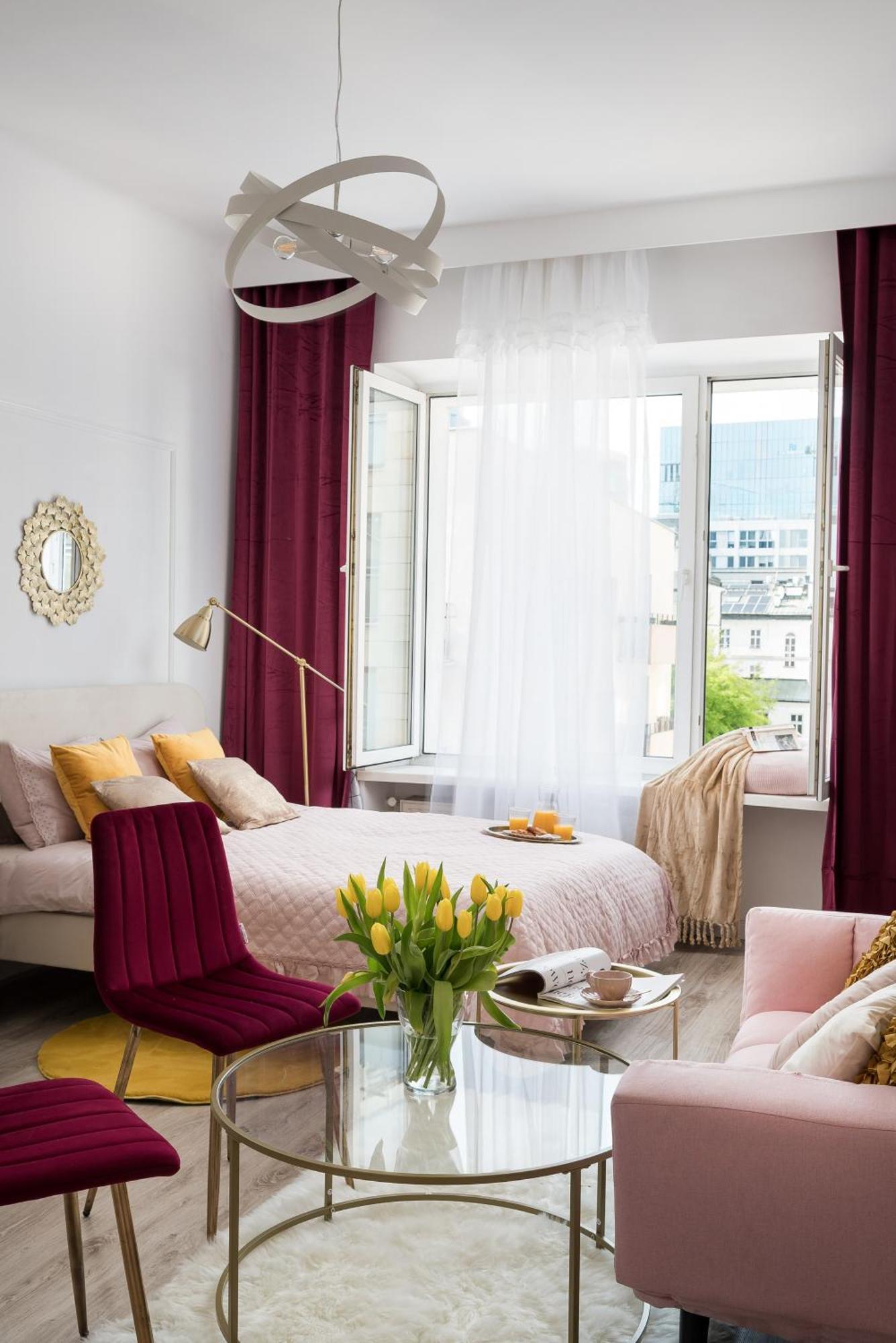Pink Elephant 2x1br In Historic Tenement House 1 Km From *