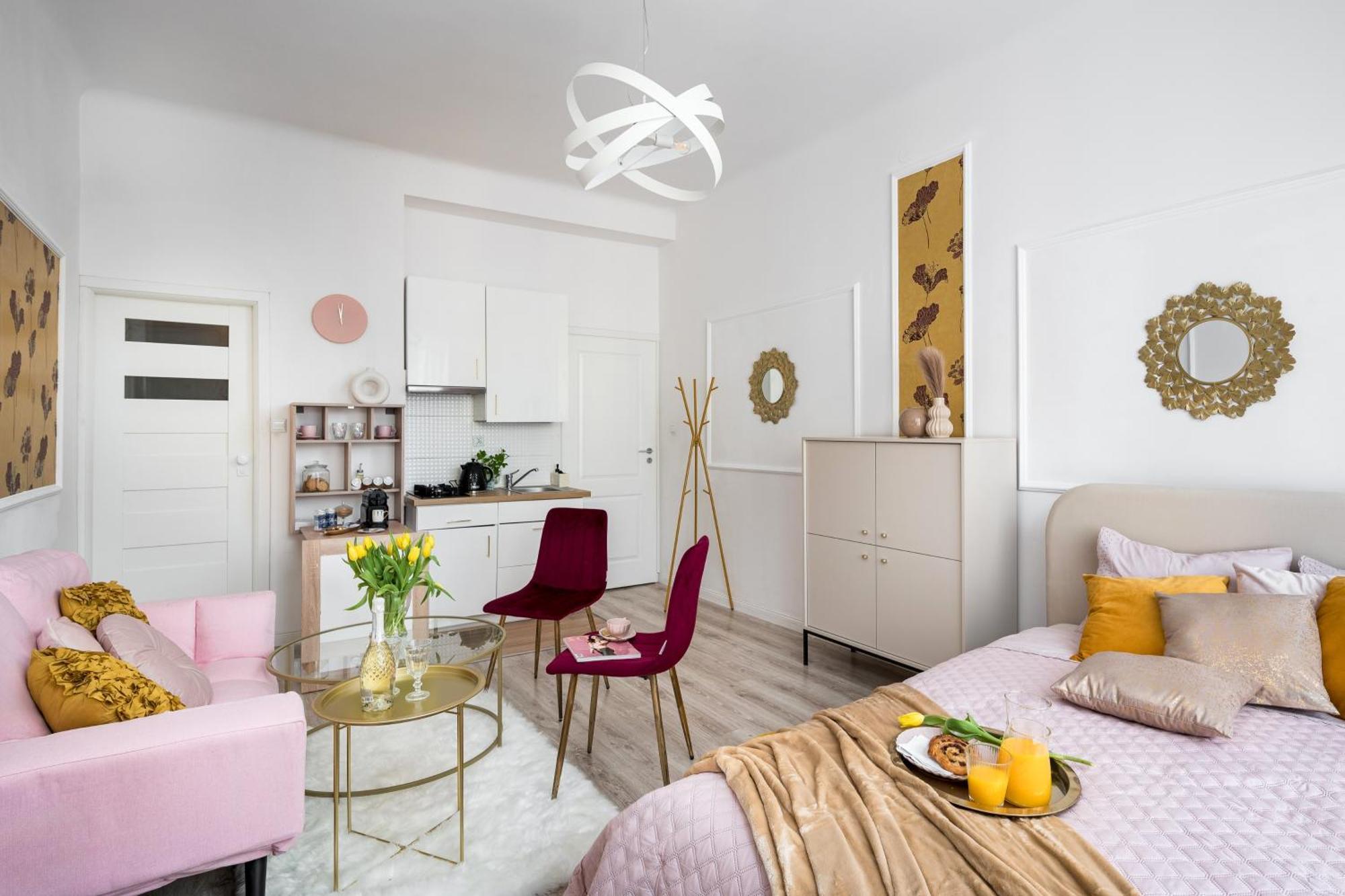 Apartamento Pink Elephant 2x1br In Historic Tenement House 1 Km From