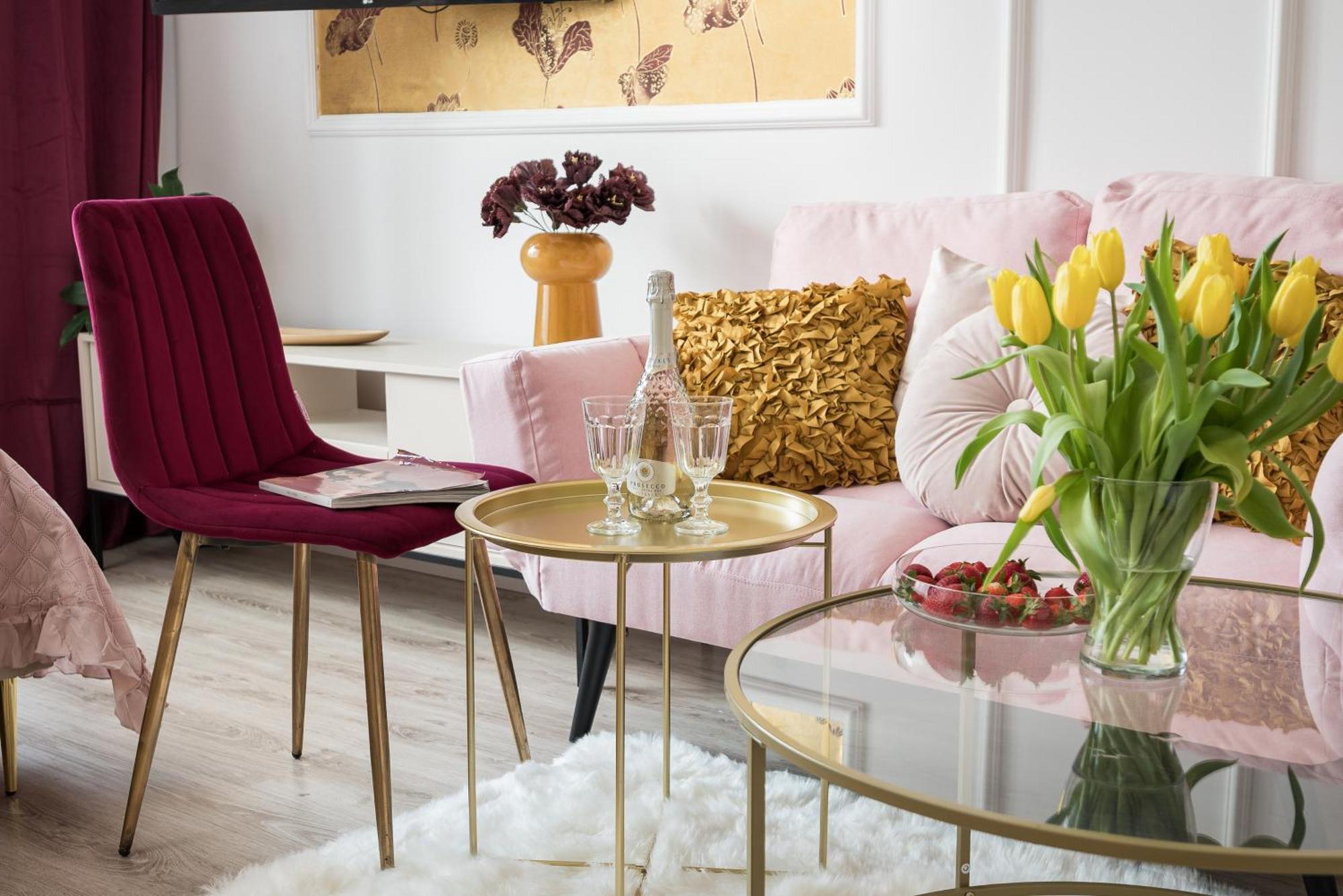Apartamento Pink Elephant 2x1br In Historic Tenement House 1 Km From *