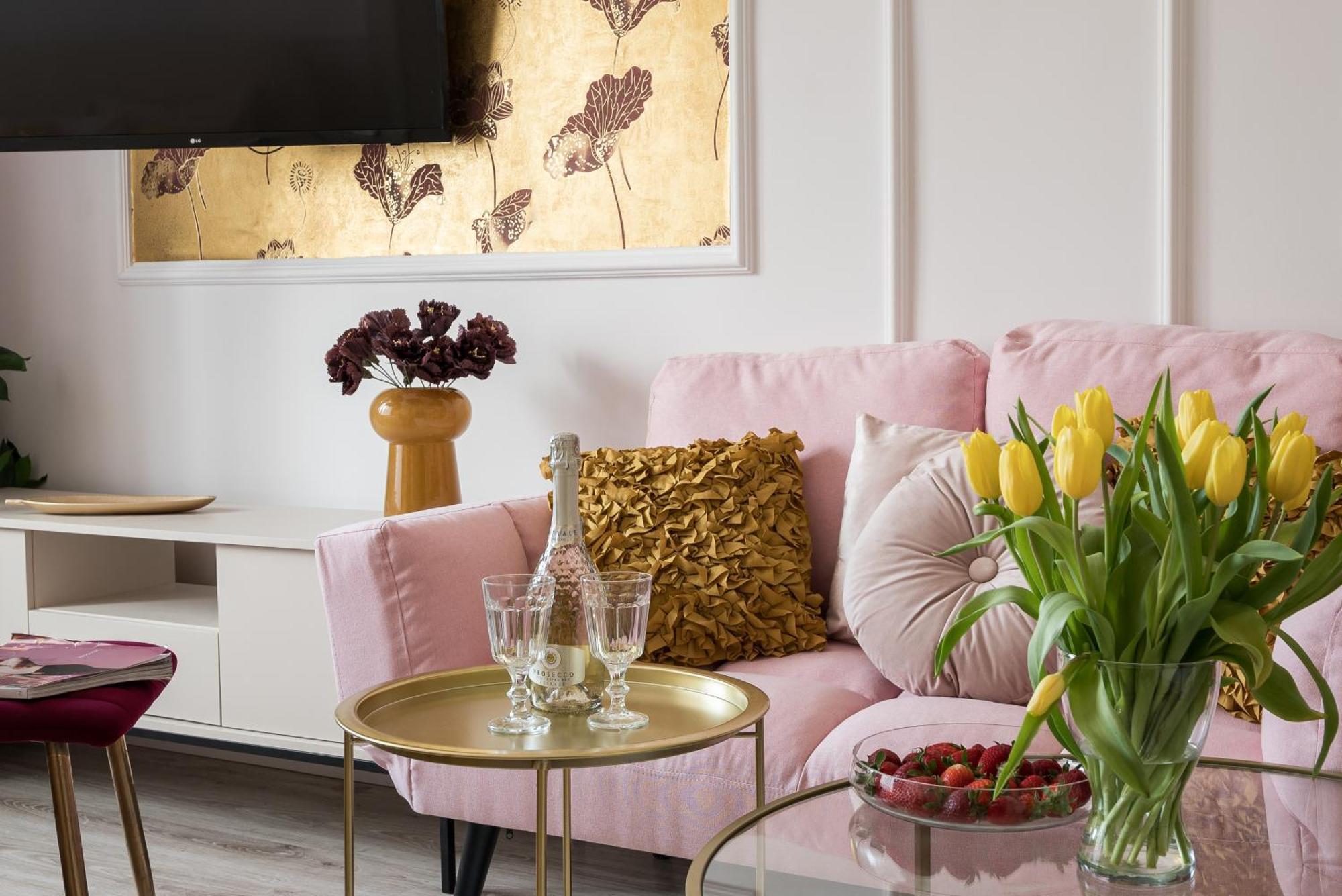 Pink Elephant 2x1br In Historic Tenement House 1 Km From Apartamento Varsóvia