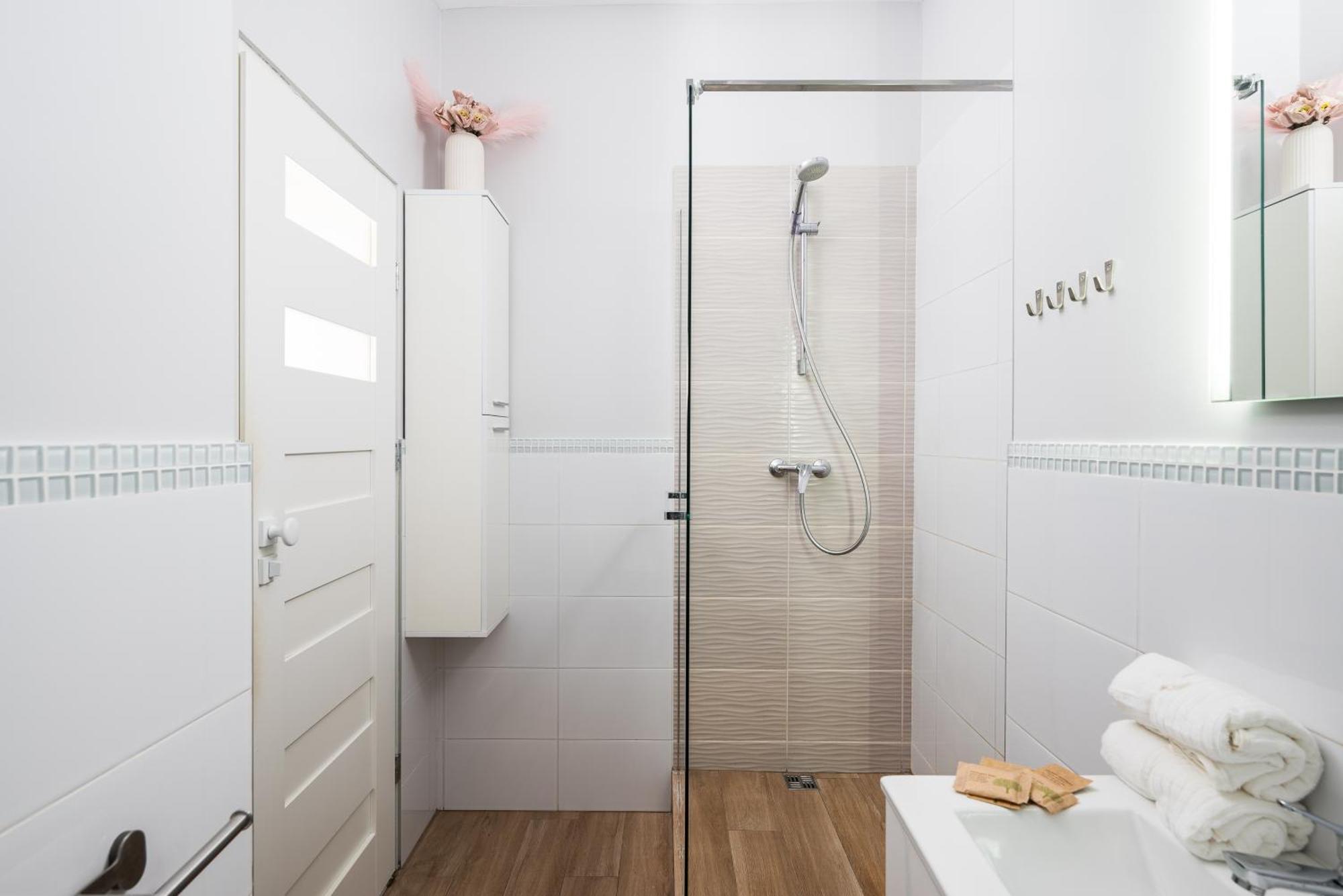 Apartamento Pink Elephant 2x1br In Historic Tenement House 1 Km From Varsóvia