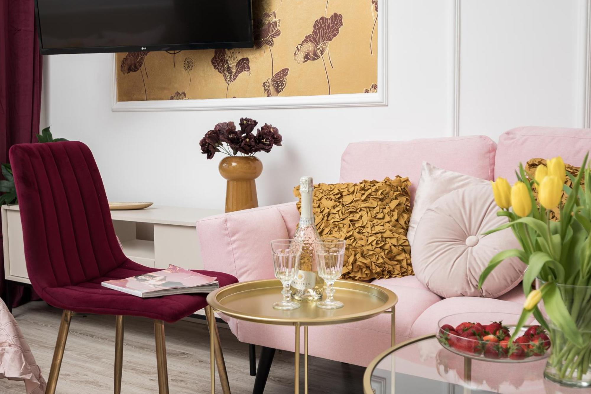Apartamento Pink Elephant 2x1br In Historic Tenement House 1 Km From