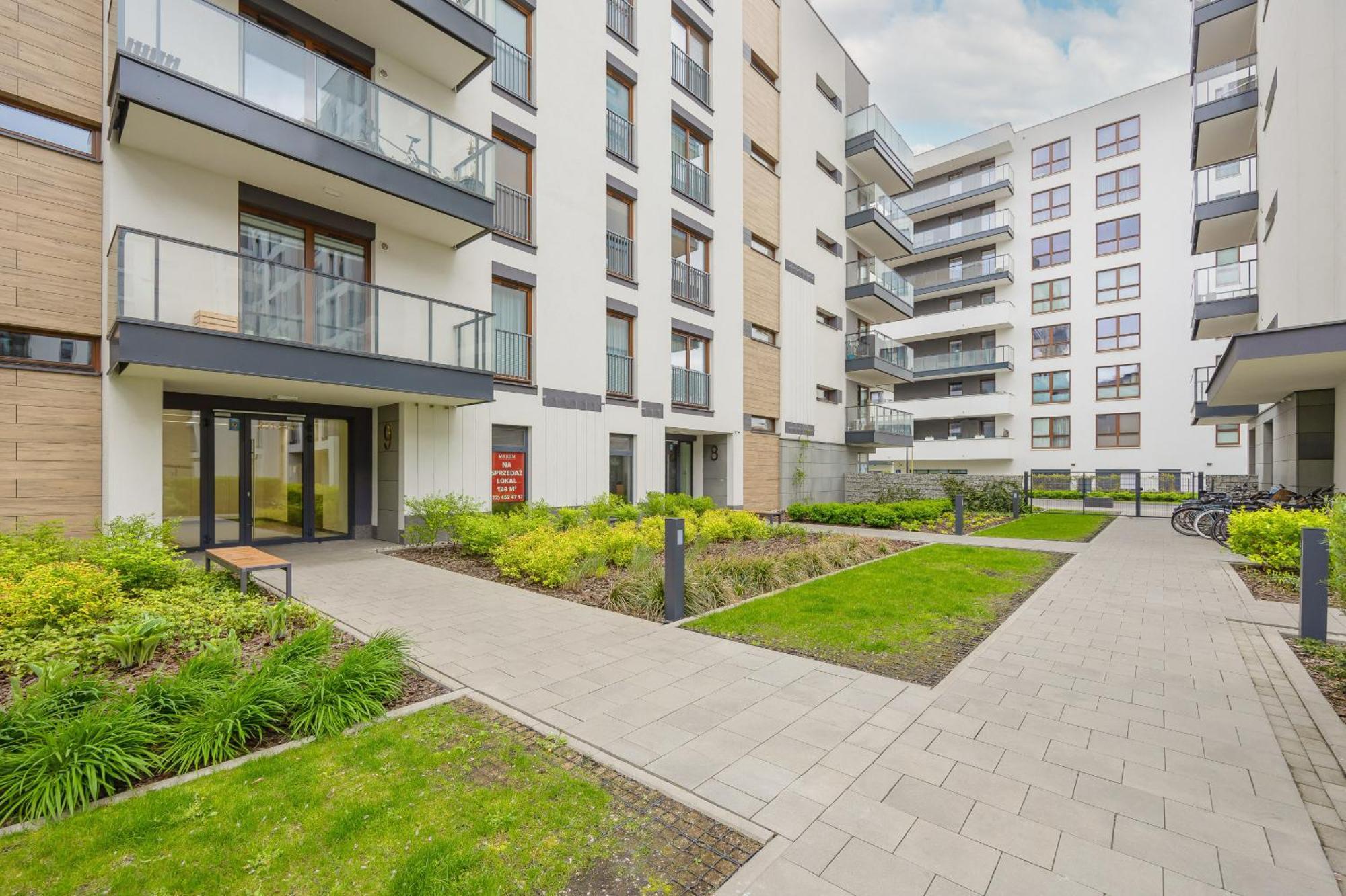 Apartamento With Parking And Balcony In Mokotow By Rent Like *