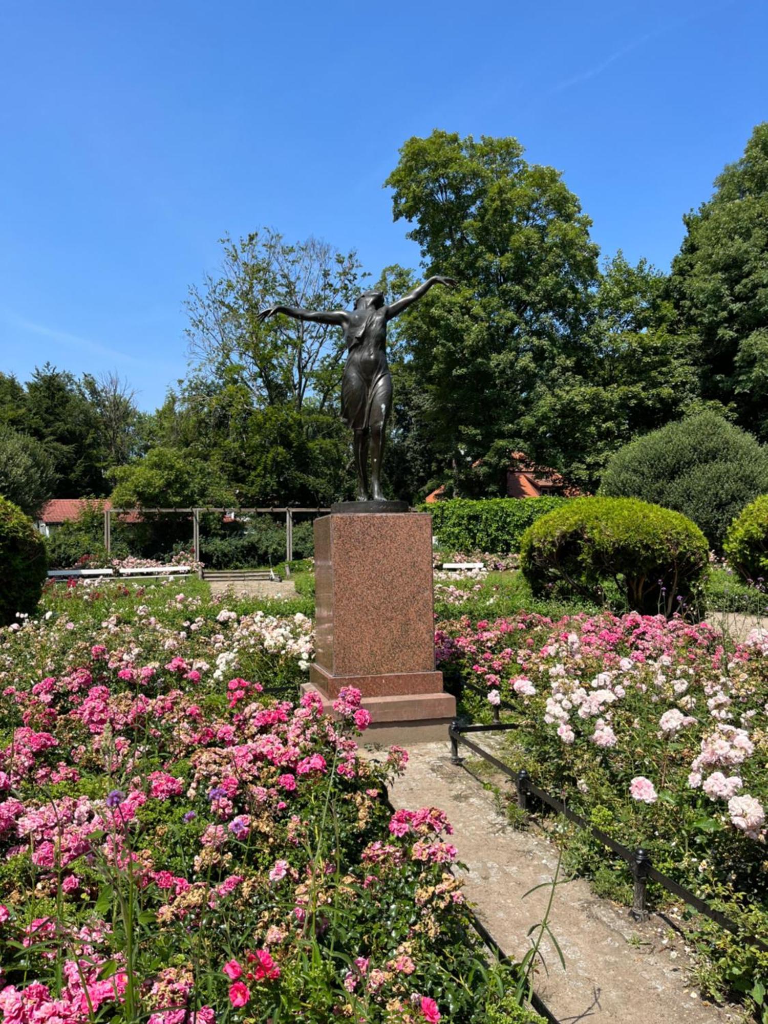 Aparthotel Dedek Park - Historyczny Dworek W Pieknym Parku Skaryszewskim Obok Stadionu Narodowego