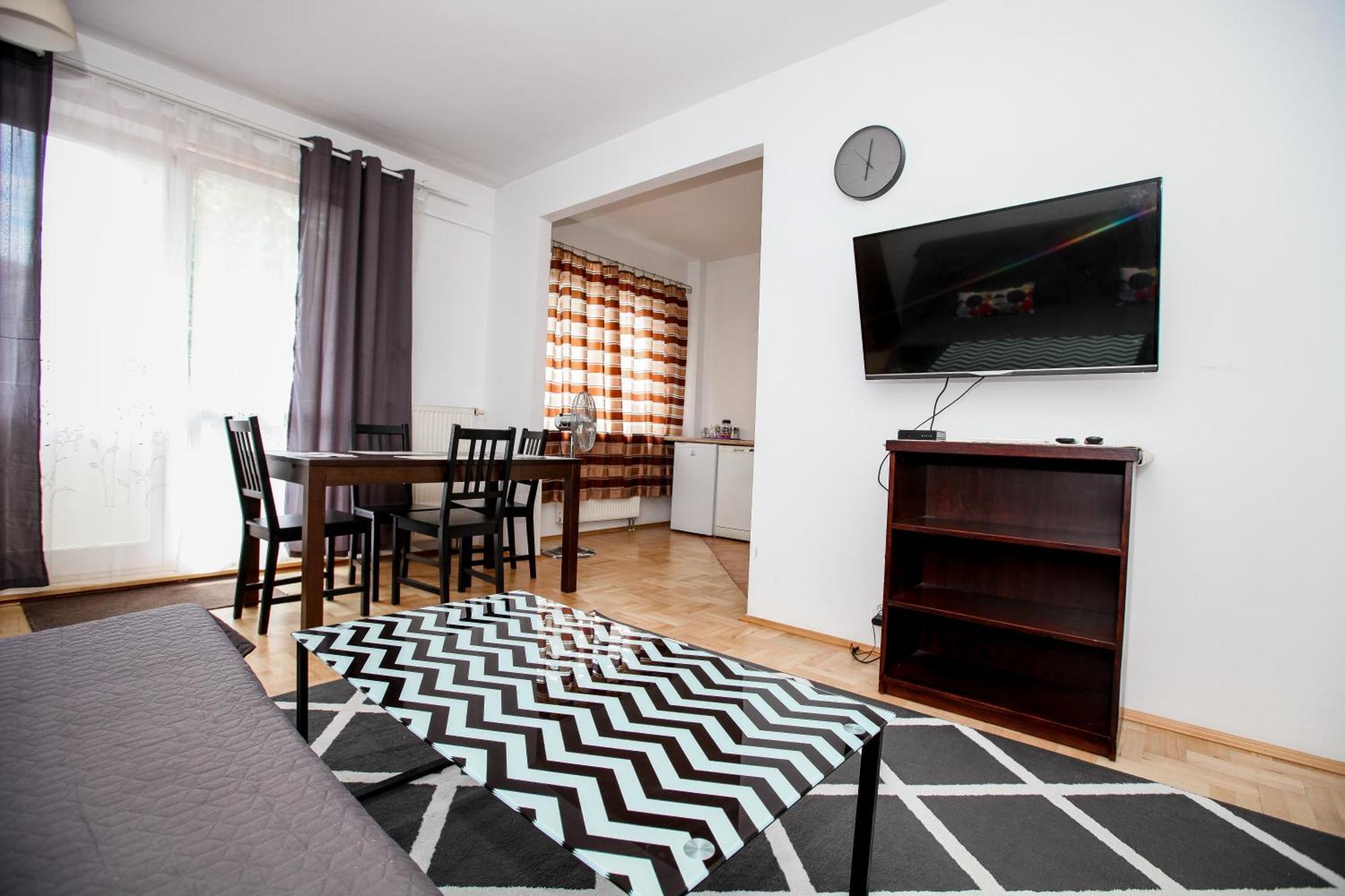 Apartamento Kabaty 2 *