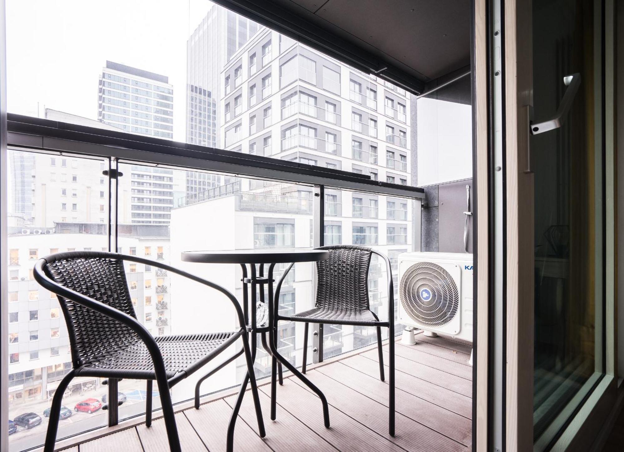 Vipwarsawapartments Onyx Mennica Apartamento