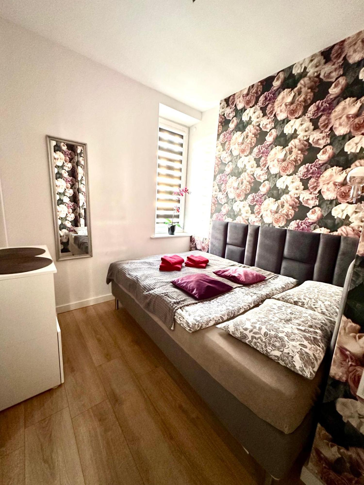 Apartment Place 2