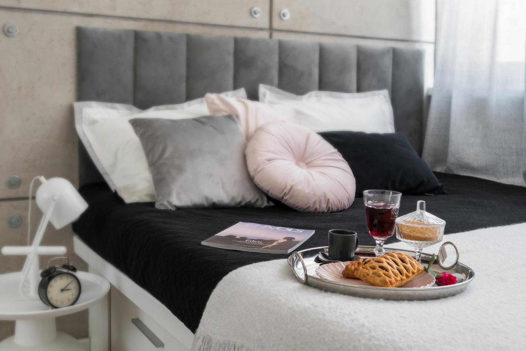 Air-conditioned Premium Loft Skyline Only 900 M To Station * Varsóvia