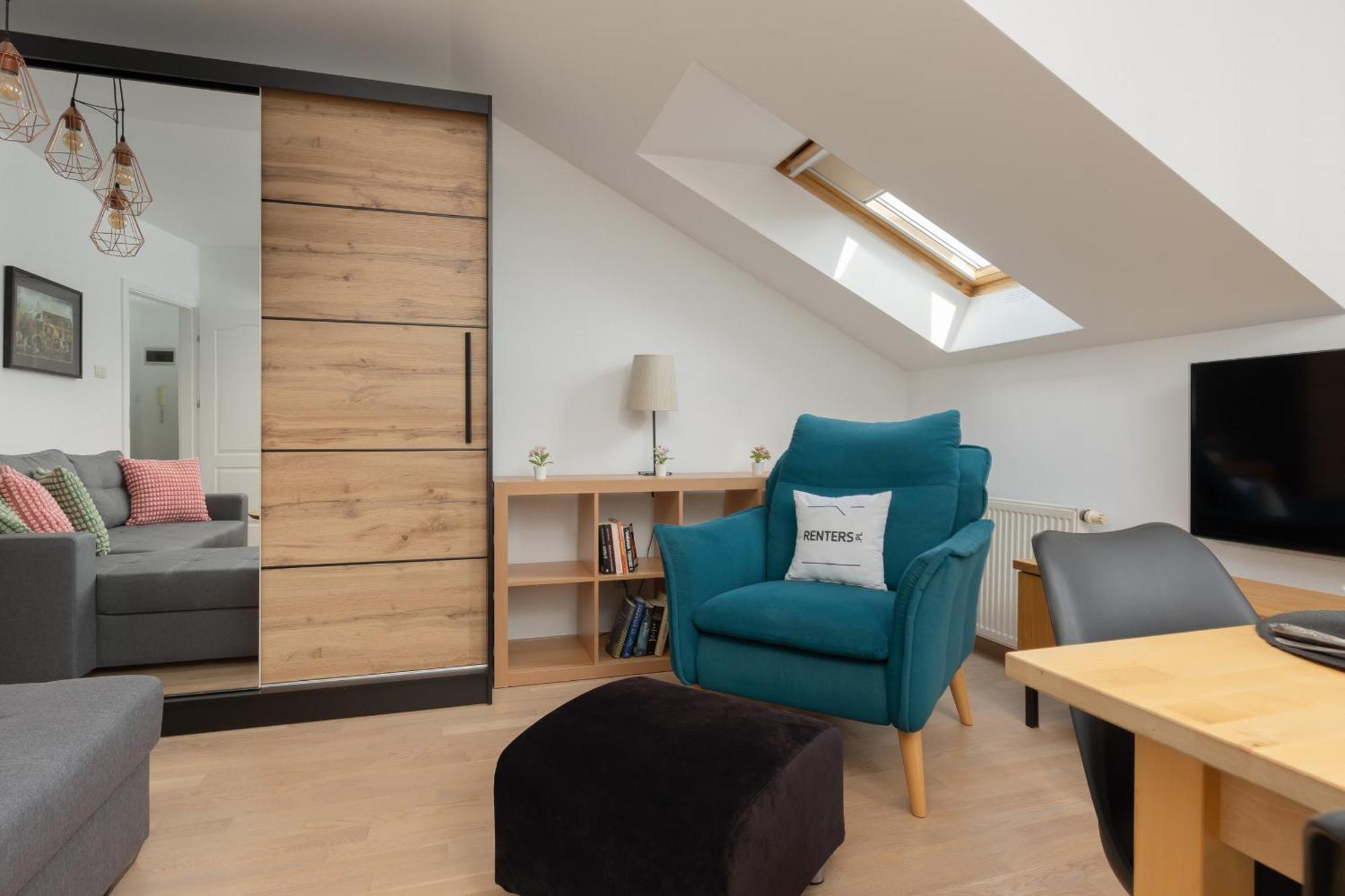 Family In With 3 Bedrooms & Ac Near Metro Stoklosy By Renters Apartment Warsaw
