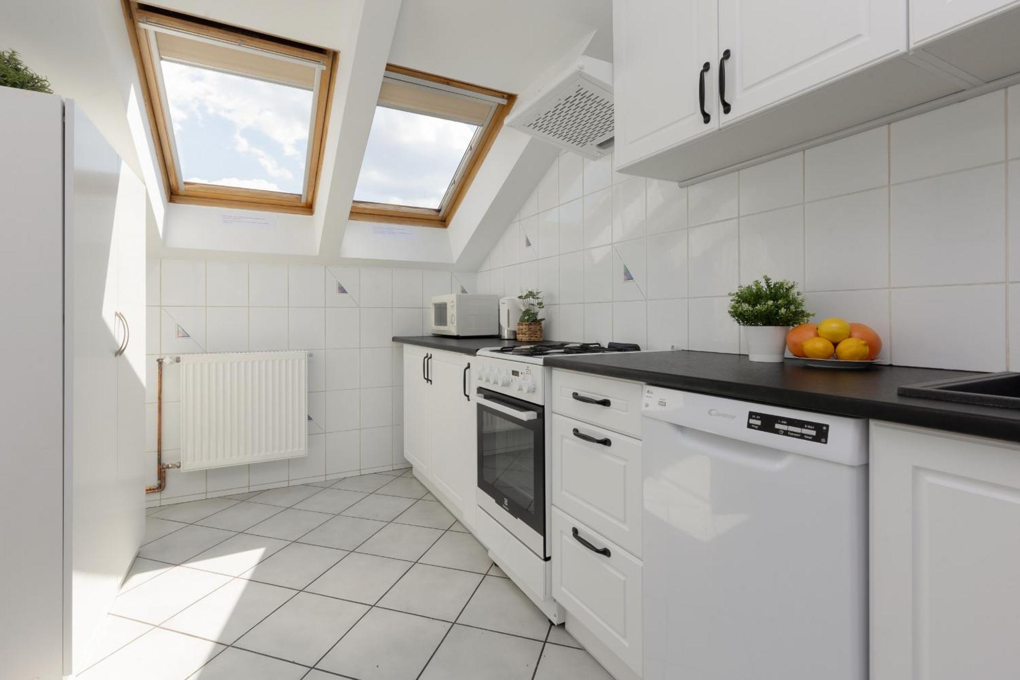 Family In With 3 Bedrooms & Ac Near Metro Stoklosy By Renters * Warsaw
