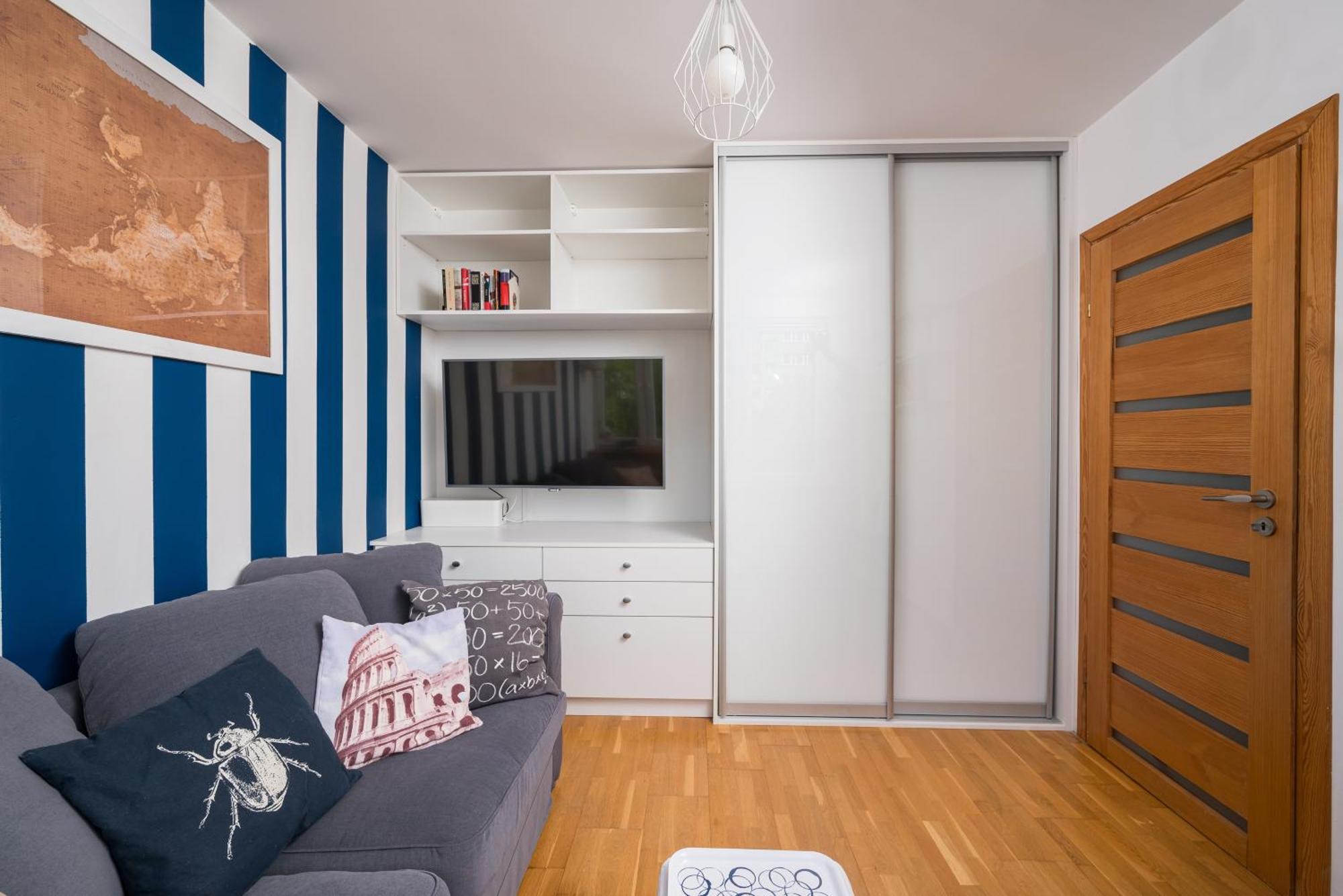 Solec 2-bedroom Vistula Apartment *