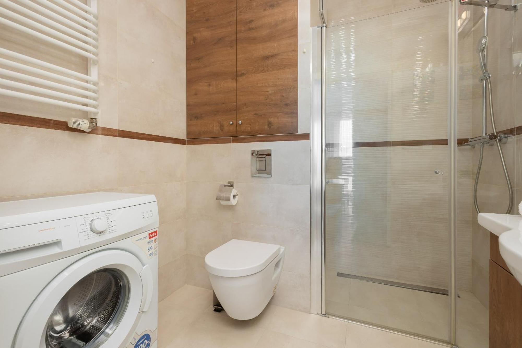 Bright Glowackiego For 2 People In By Renters