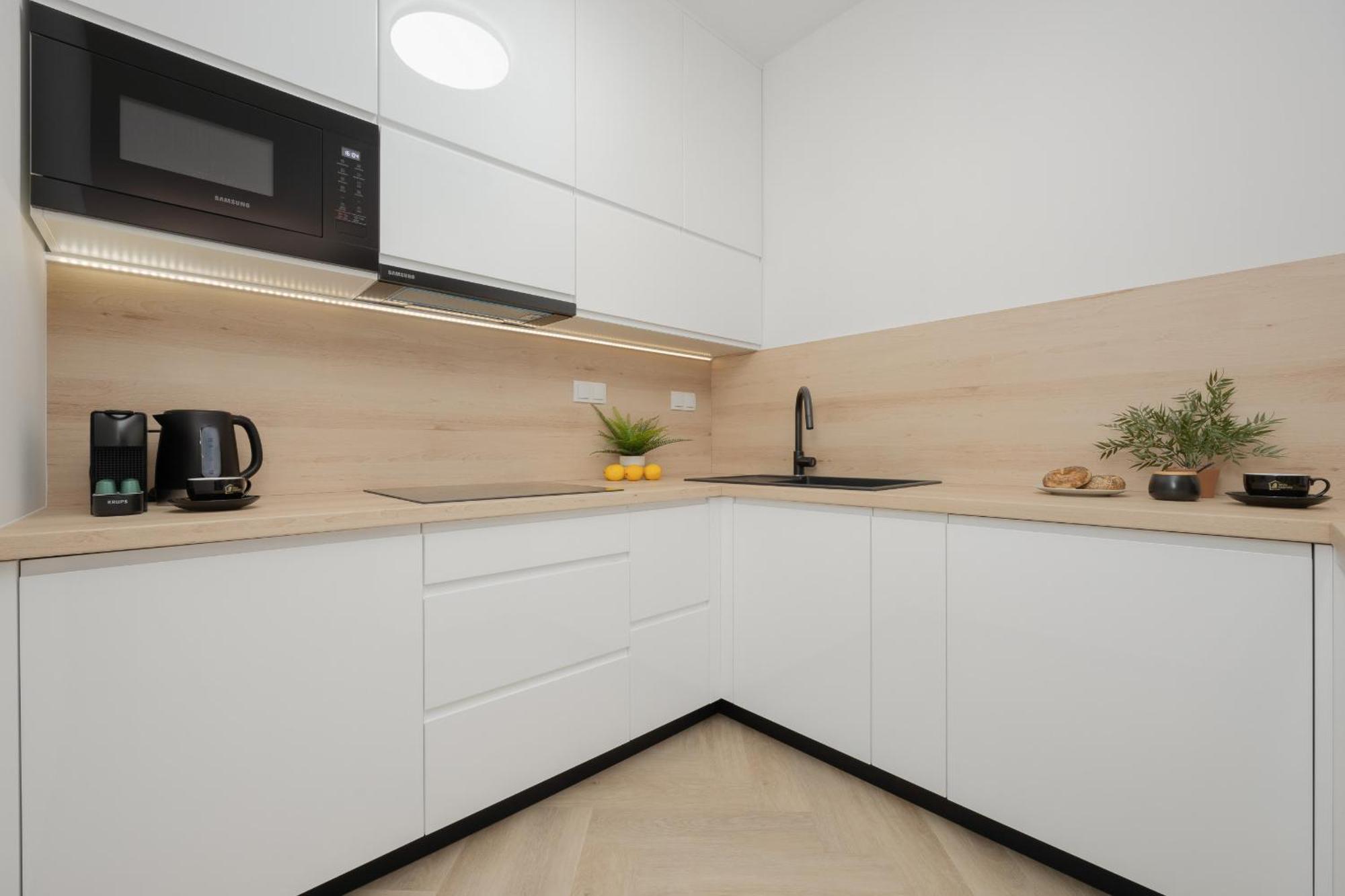 Przytulny Z Parkingiem I Tarasem W Warszawie By Rent Like Apartament *