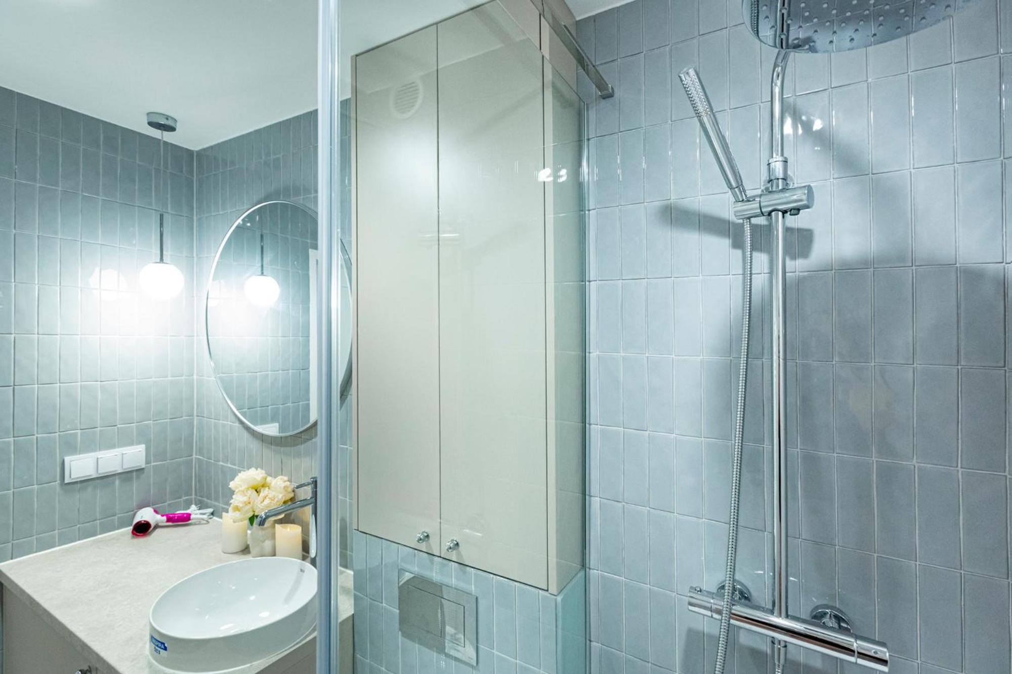 Batorego Grey - Stacja Metra 300m - Bezplatny Parking Apartment Warsaw