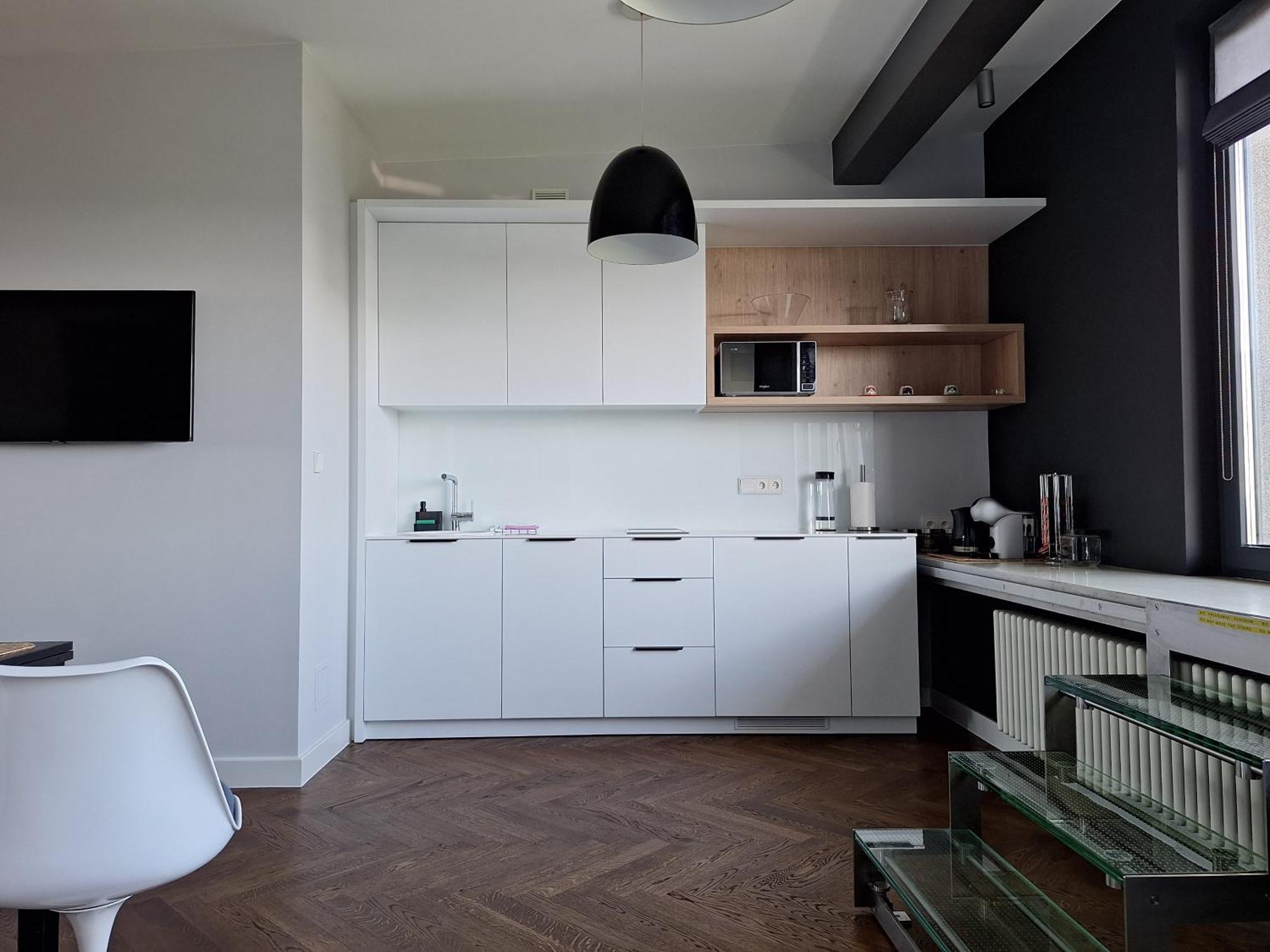 Apartment Wiejska 9 *
