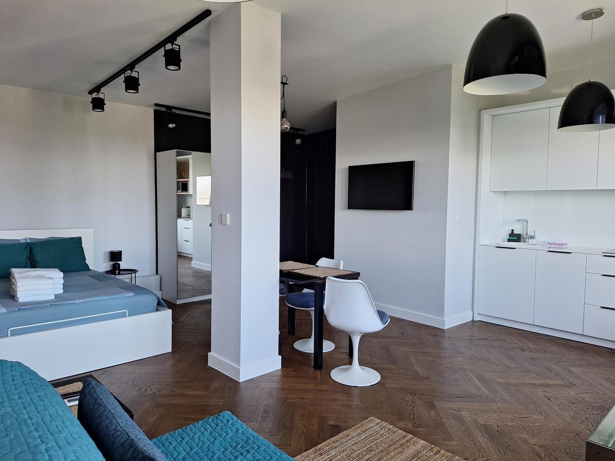 Apartment Wiejska 9 *